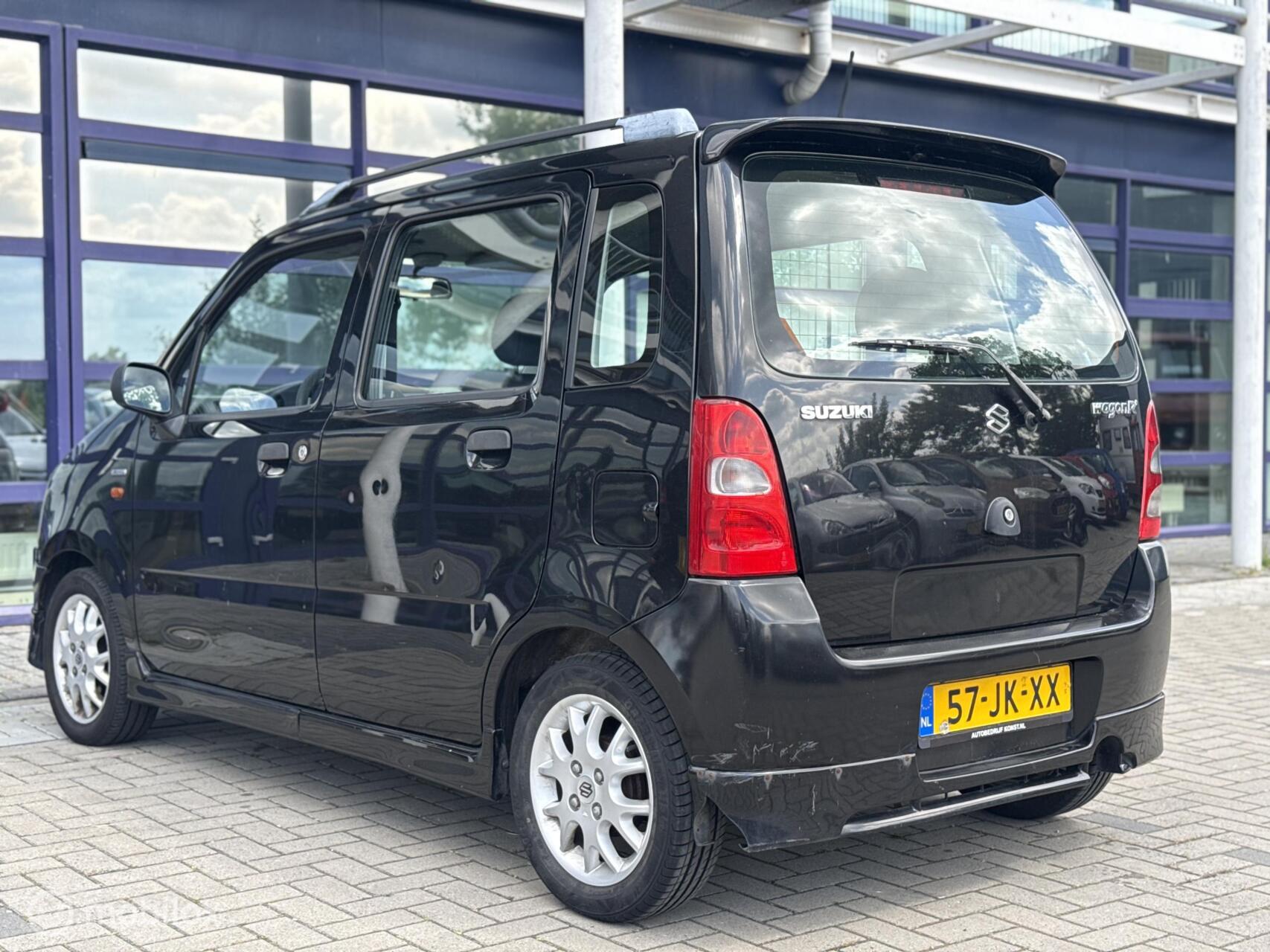 Foto van Suzuki Wagon R