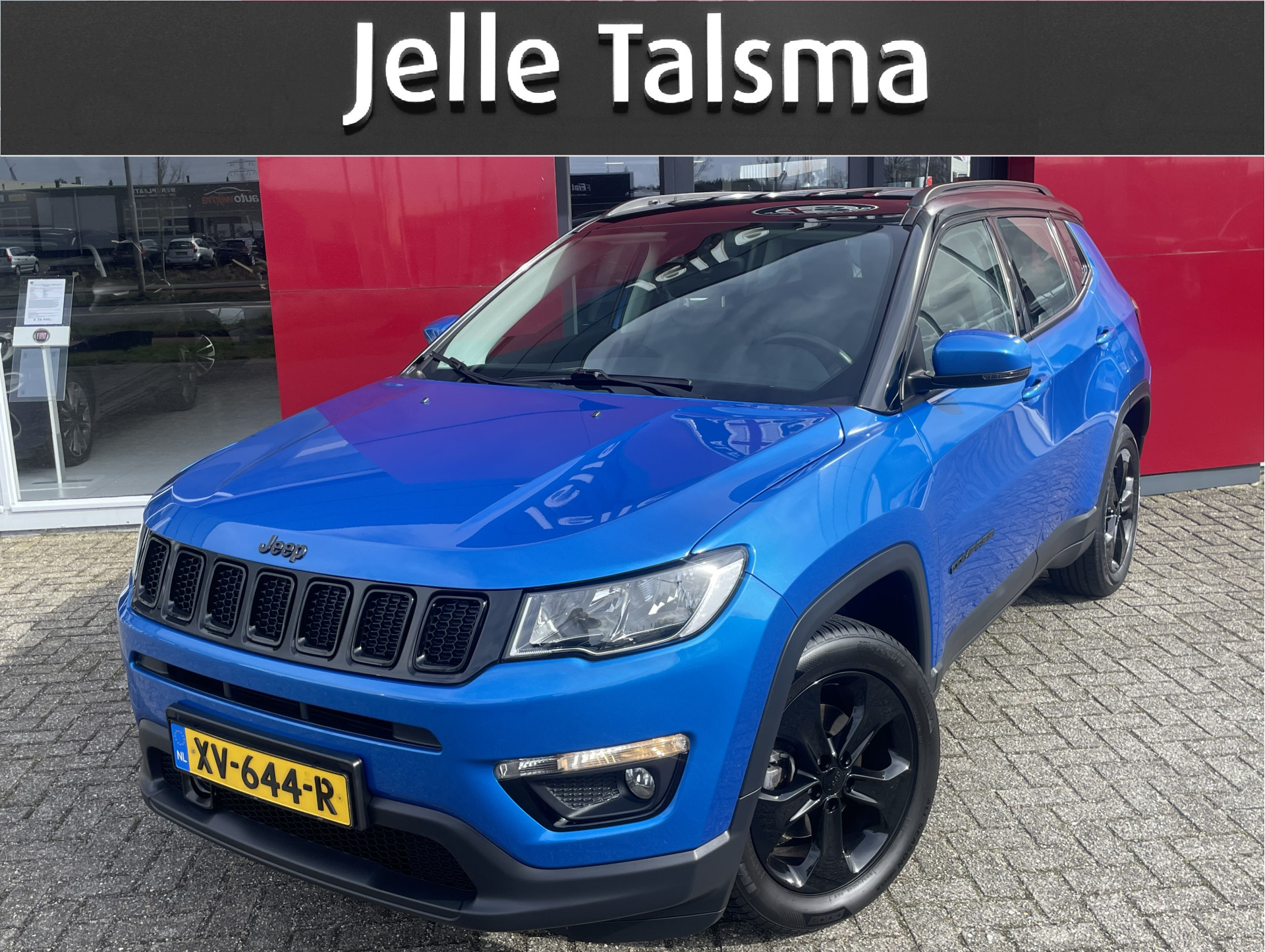 Jeep Compass 1.4 MultiAir Night Eagle | Blauw metallic met zwart dak | Zwarte velgen 2019 - voorkant
