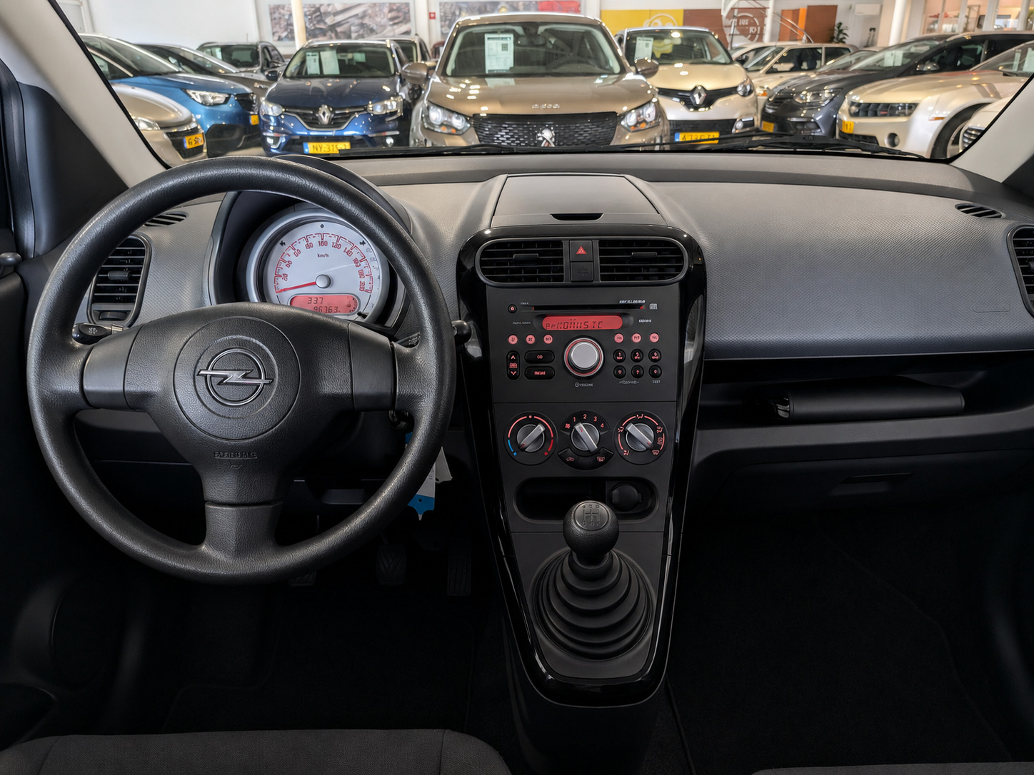 Foto van Opel Agila