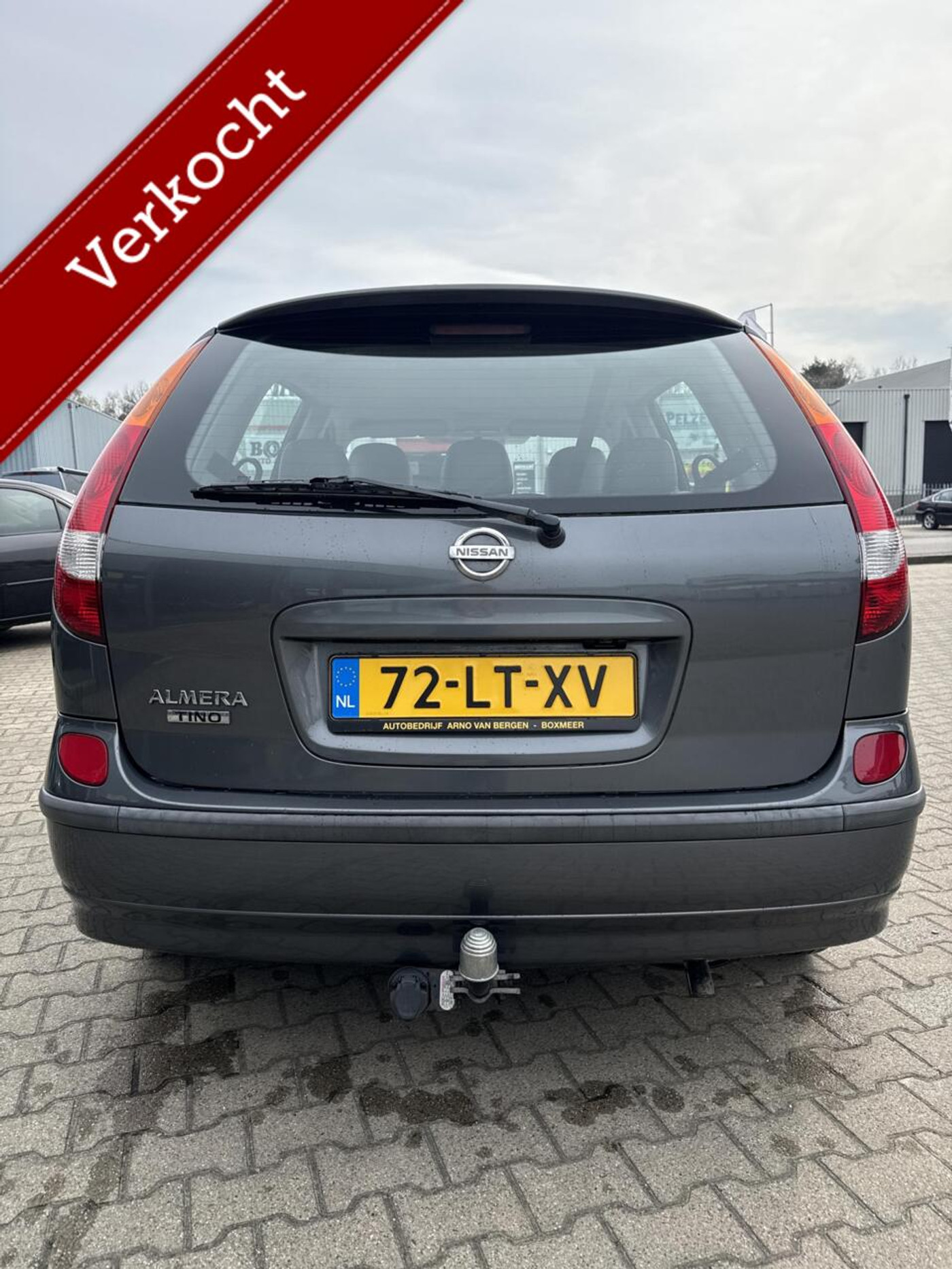 Foto van Nissan Almera Tino