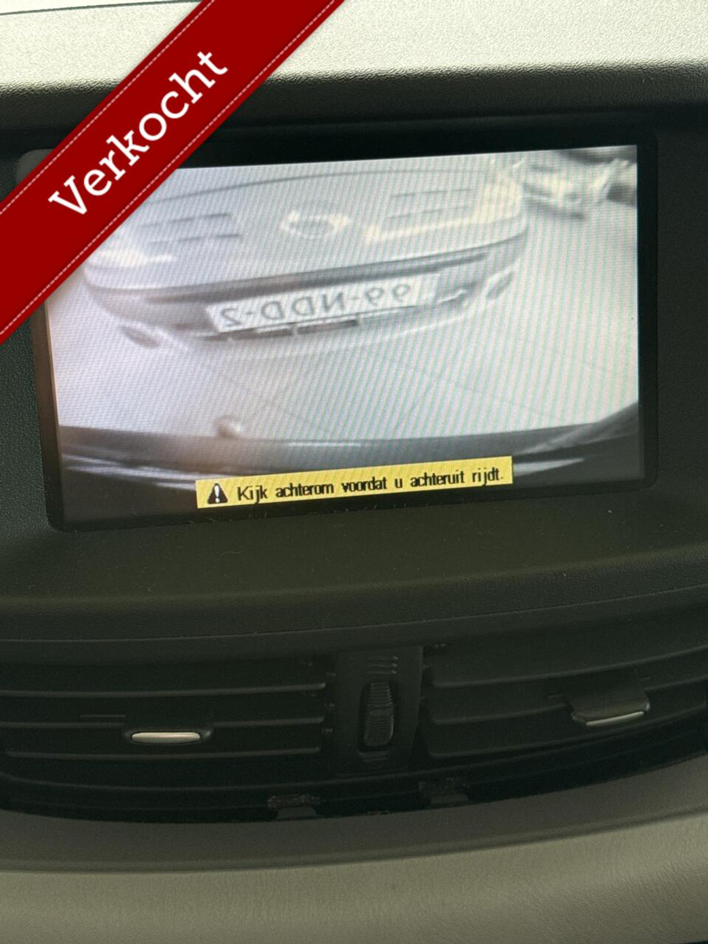 Foto van Nissan Almera Tino