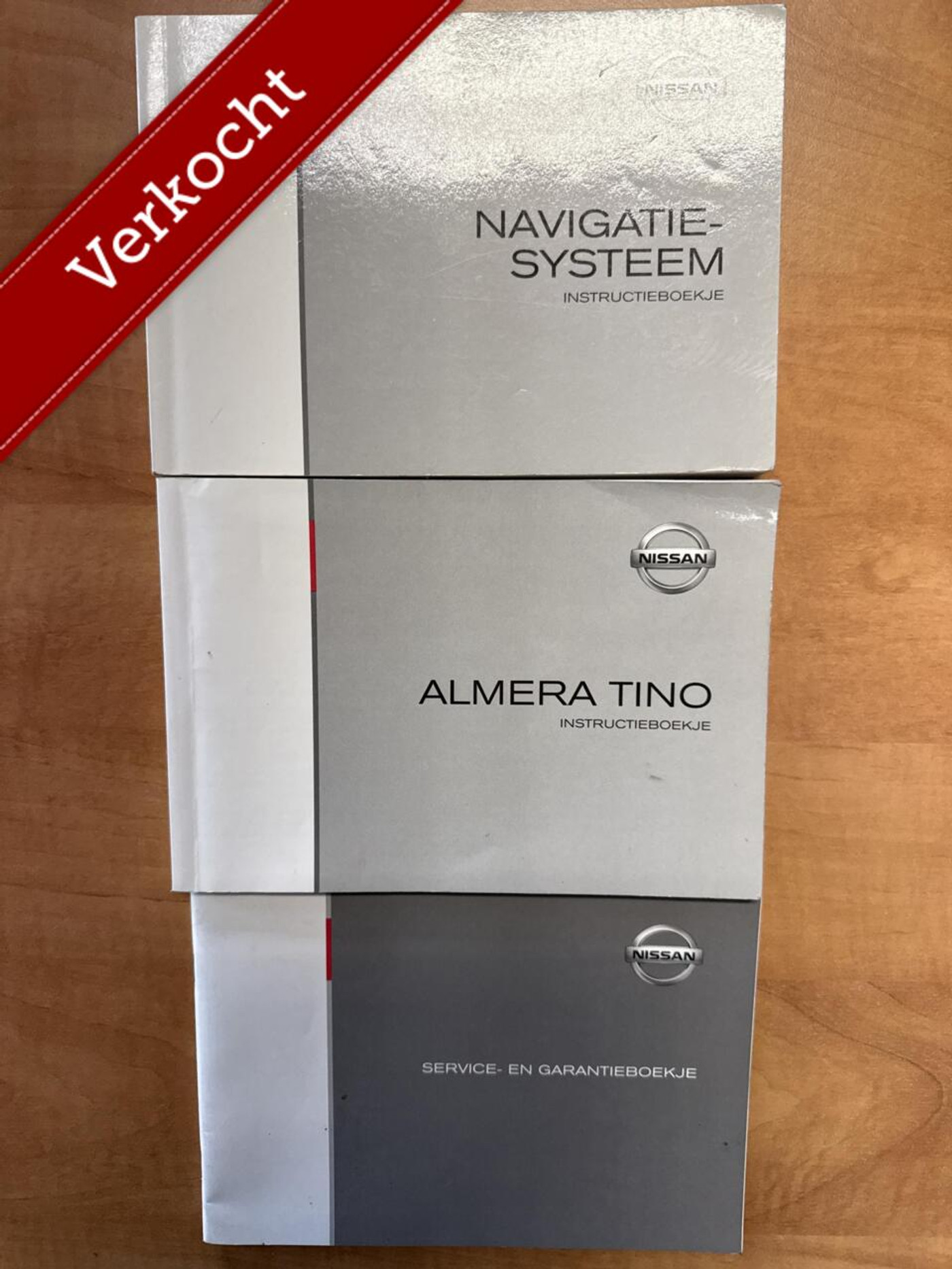 Foto van Nissan Almera Tino