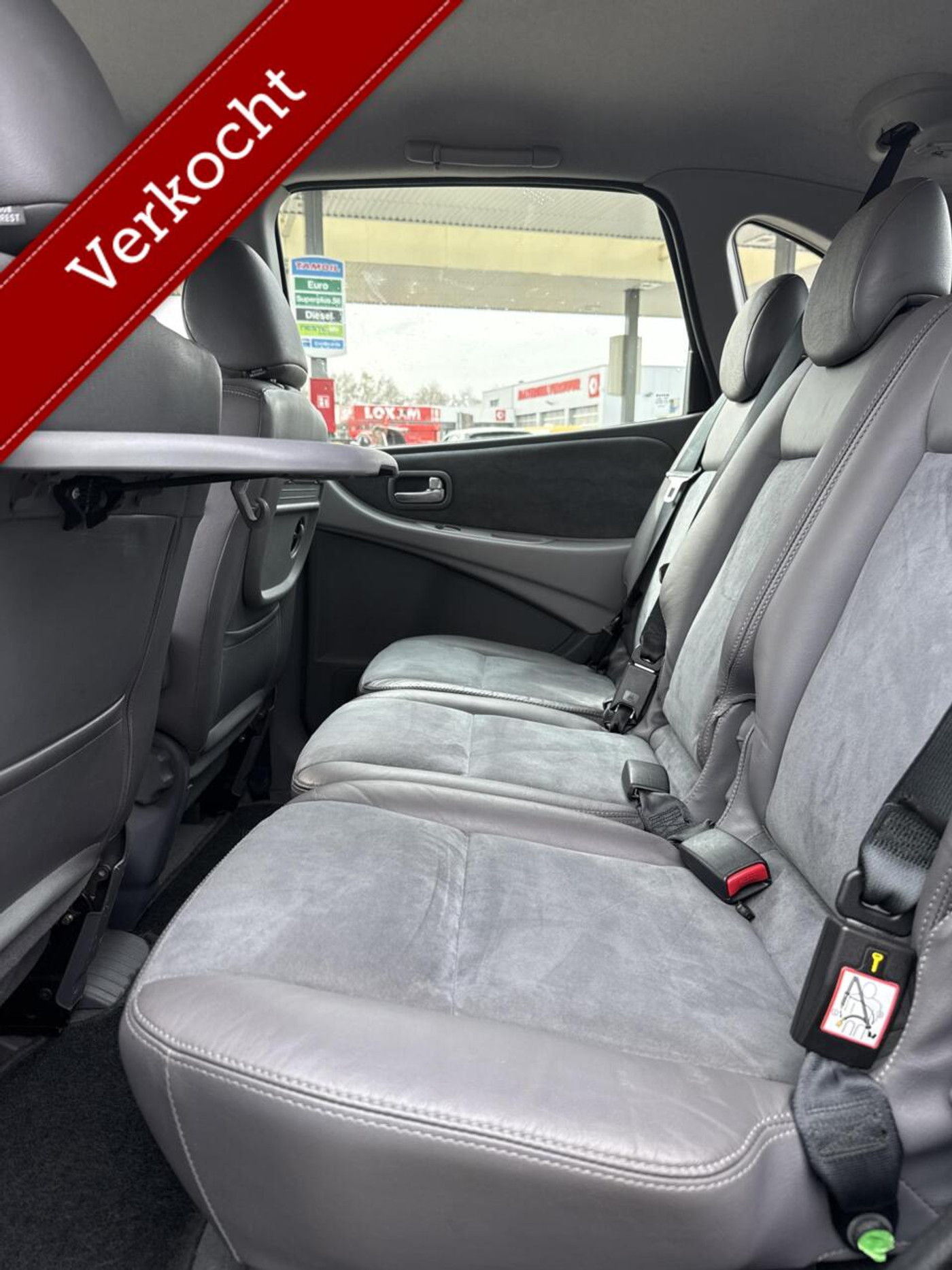 Foto van Nissan Almera Tino