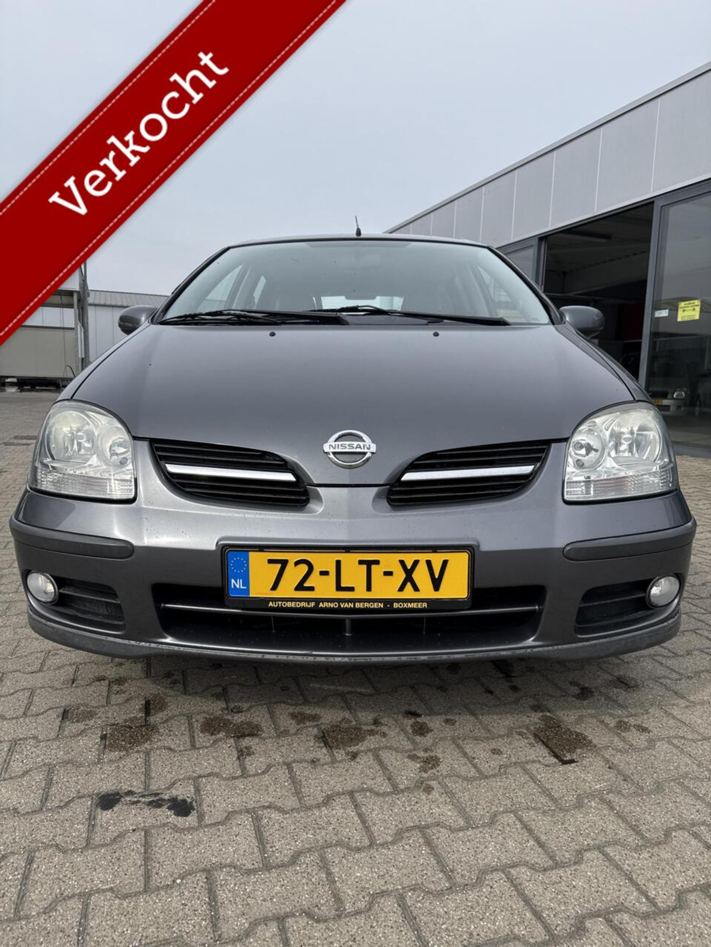 Foto van Nissan Almera Tino