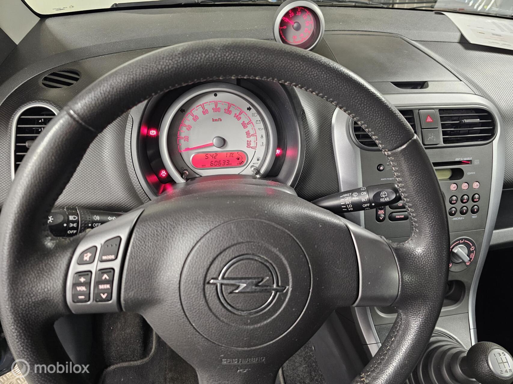 Foto van Opel Agila