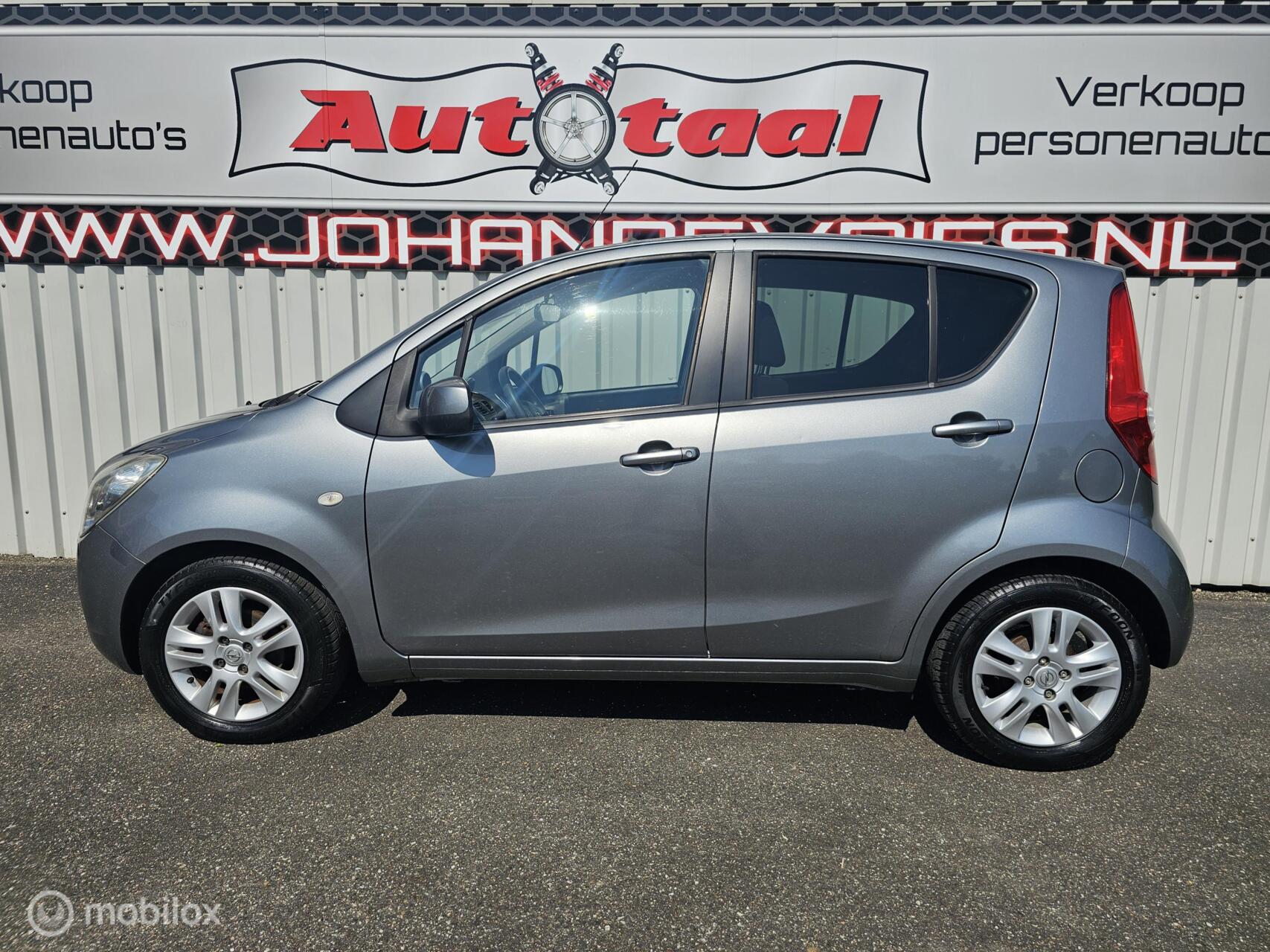 Foto van Opel Agila