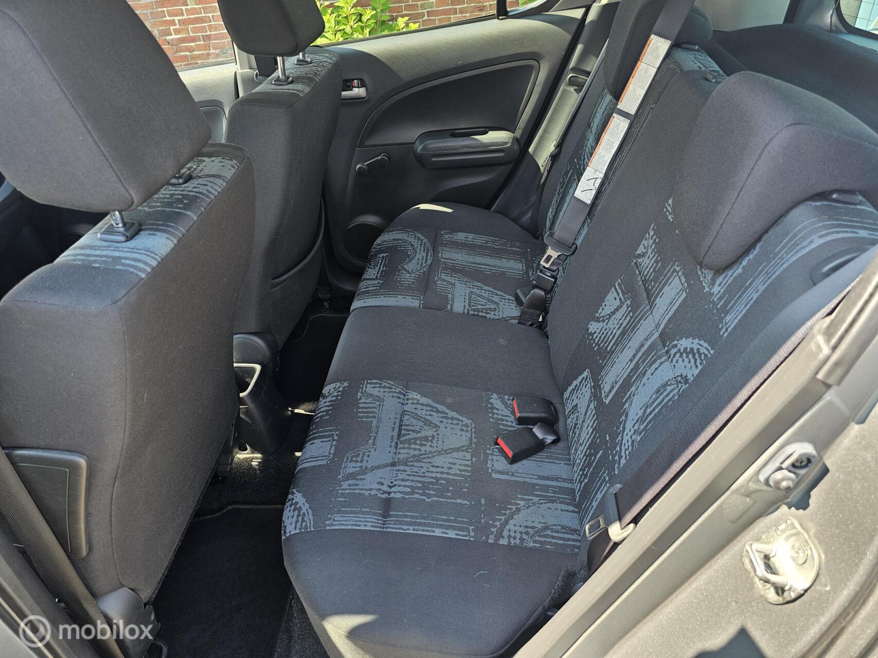Foto van Opel Agila