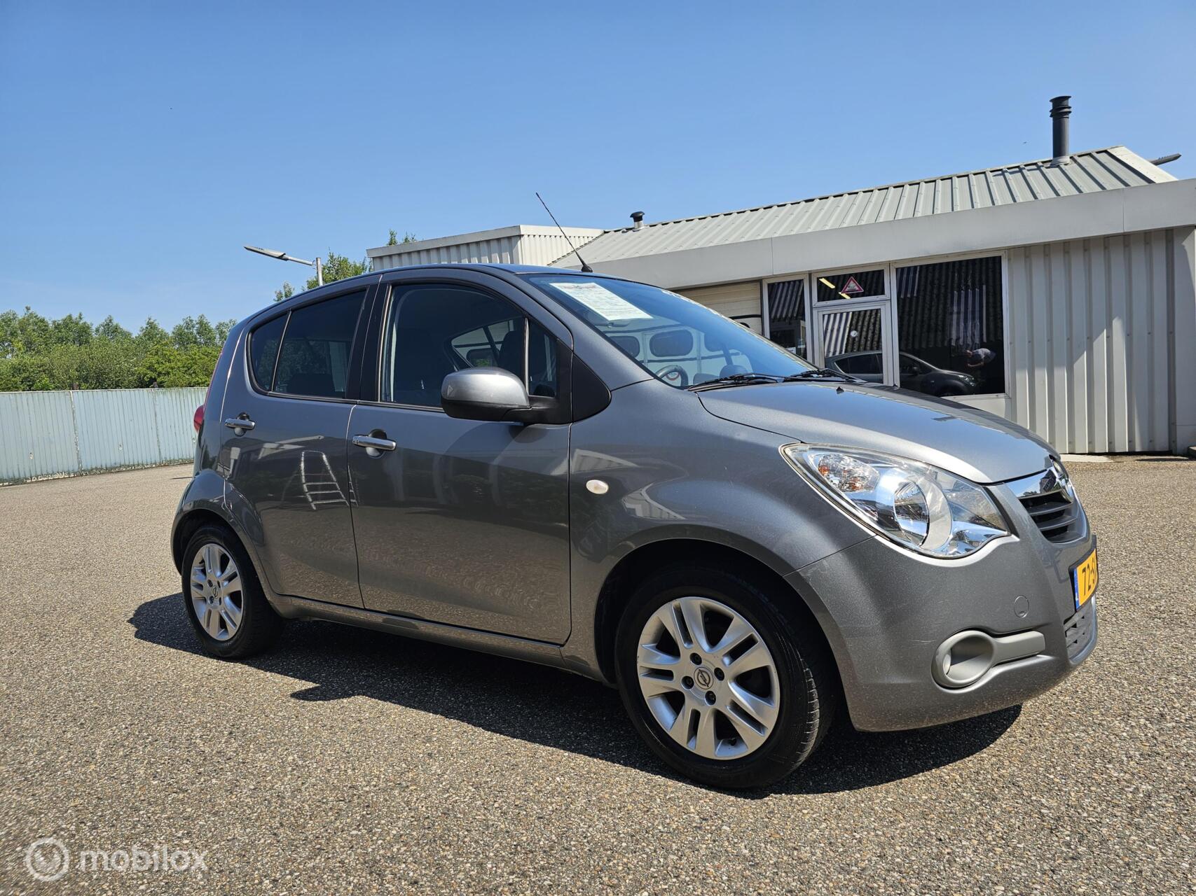 Foto van Opel Agila
