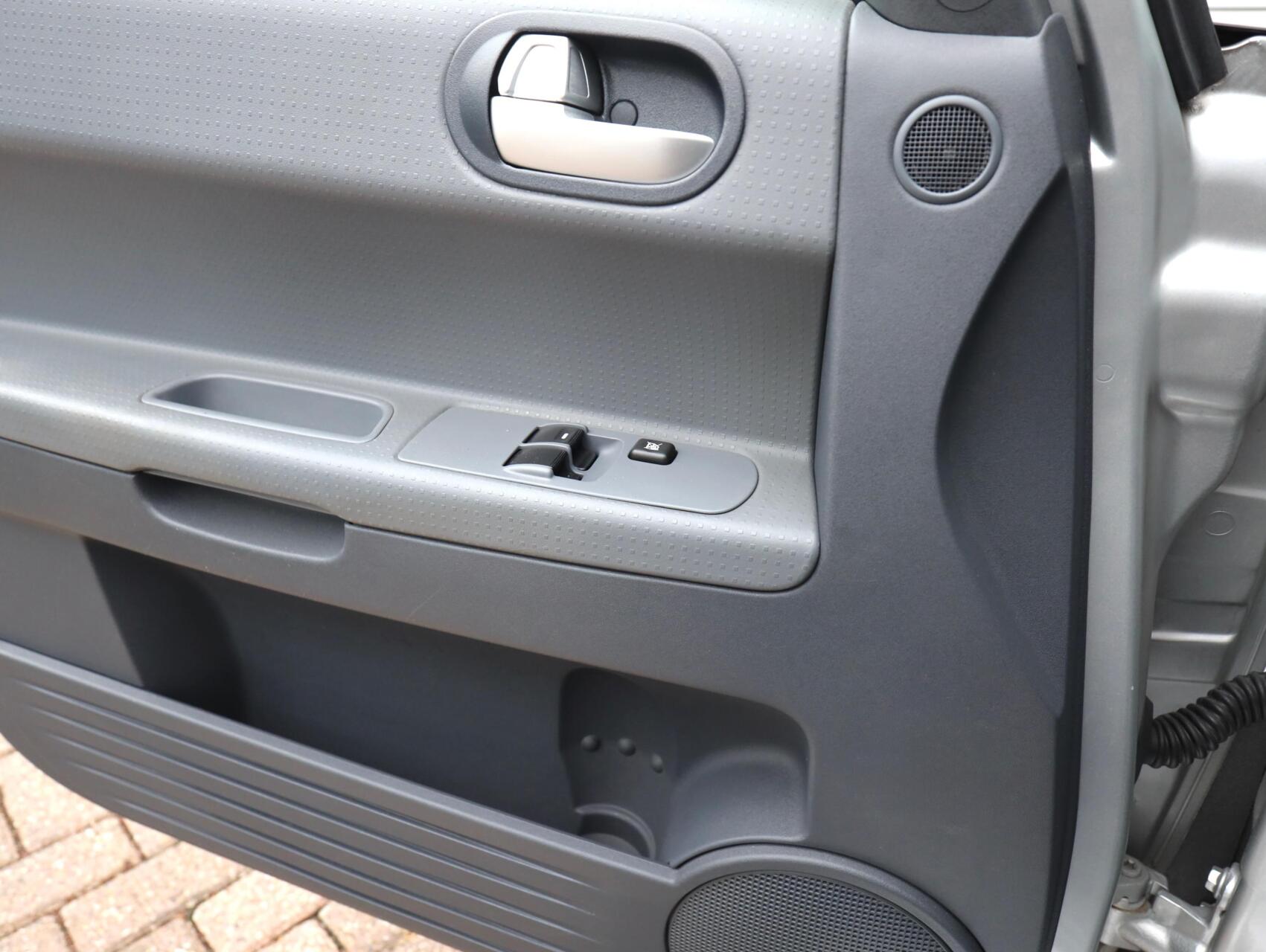 Foto van Mitsubishi Mitsubishi Colt