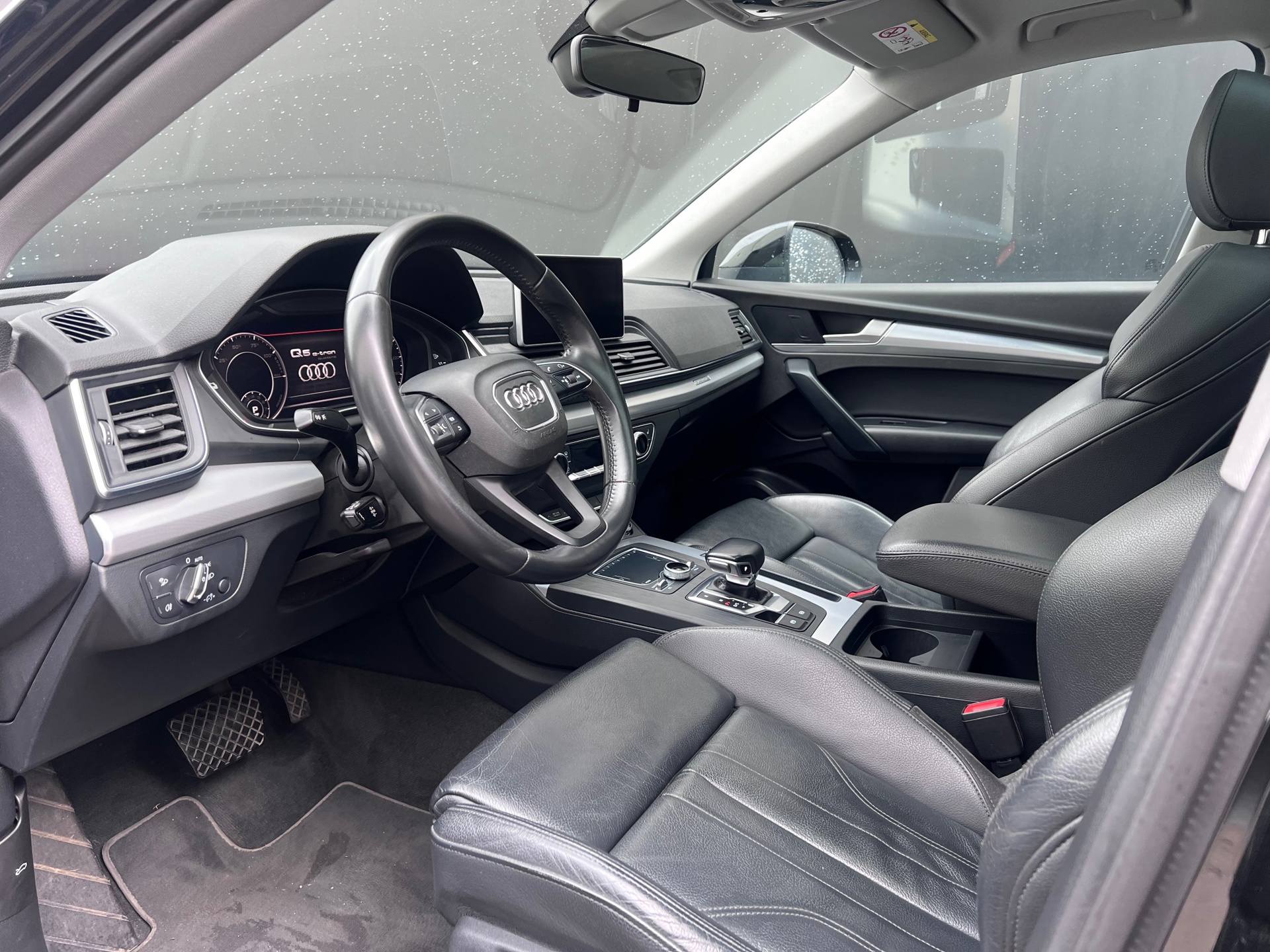 Foto van Audi Q5 55 TFSI E