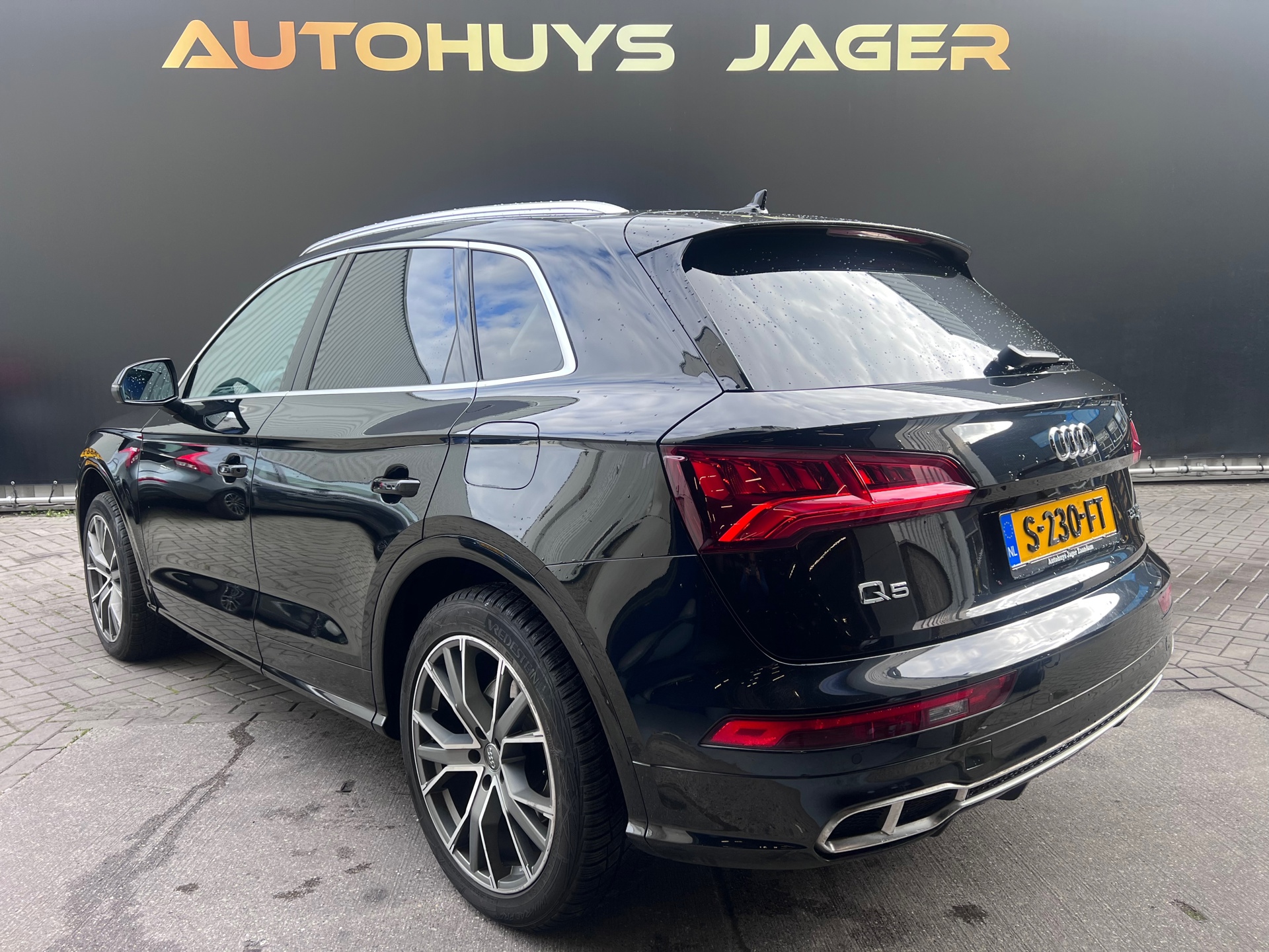 Foto van Audi Q5 55 TFSI E