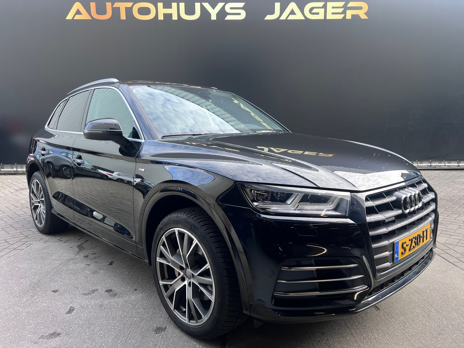 Foto van Audi Q5 55 TFSI E