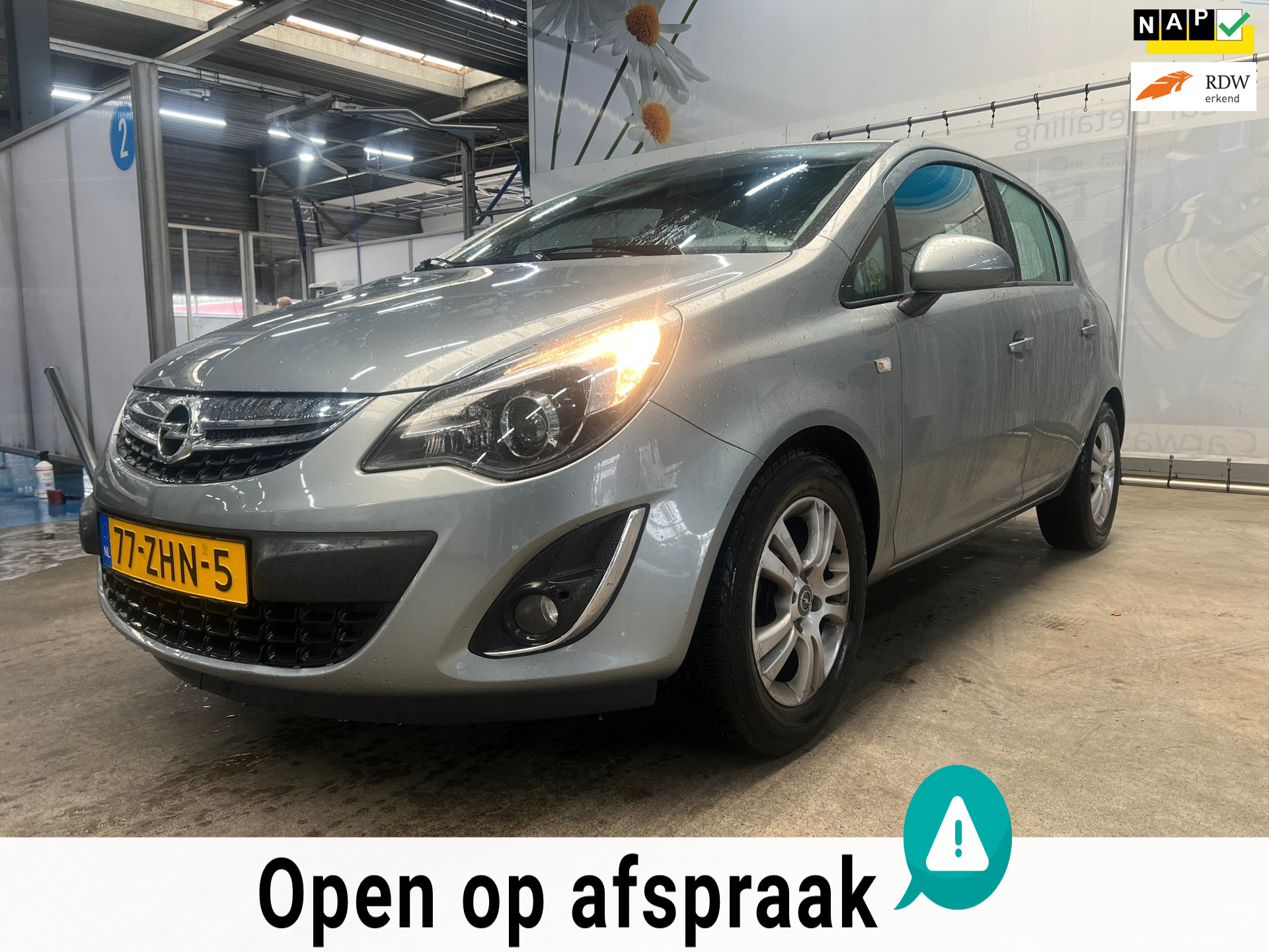 Opel Corsa 1.2 Anniversay Edition LPG / Airco/ 5DRS/ Trekhaak/Multimedia 2012 - voorkant