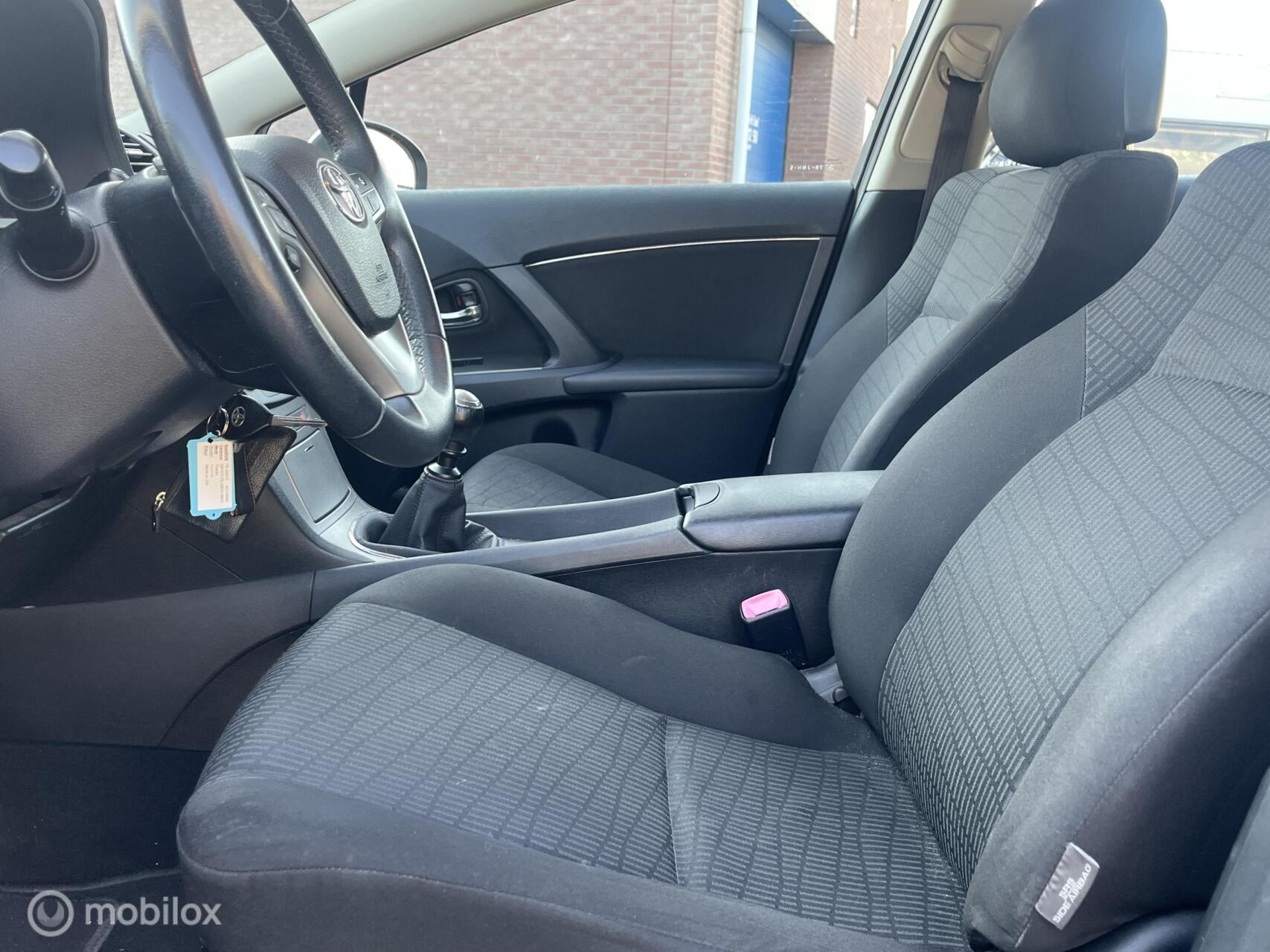 Foto van Toyota Toyota Avensis