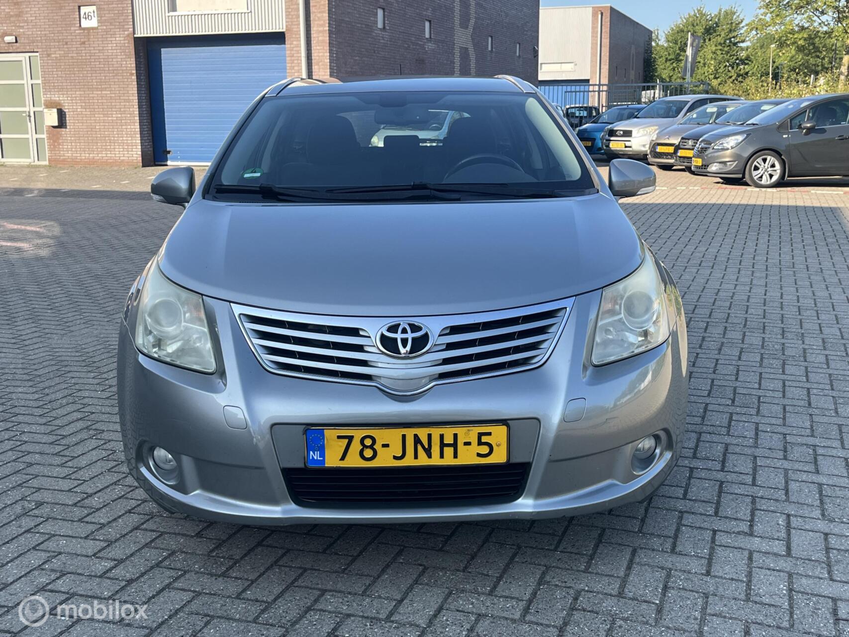 Foto van Toyota Toyota Avensis