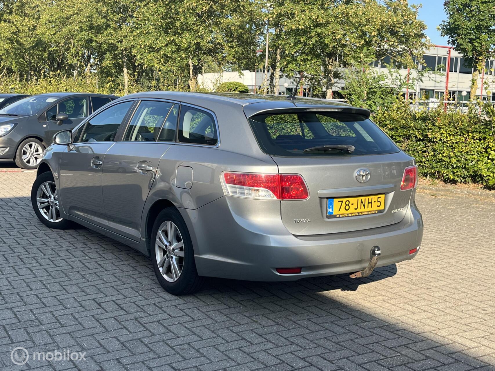 Foto van Toyota Toyota Avensis