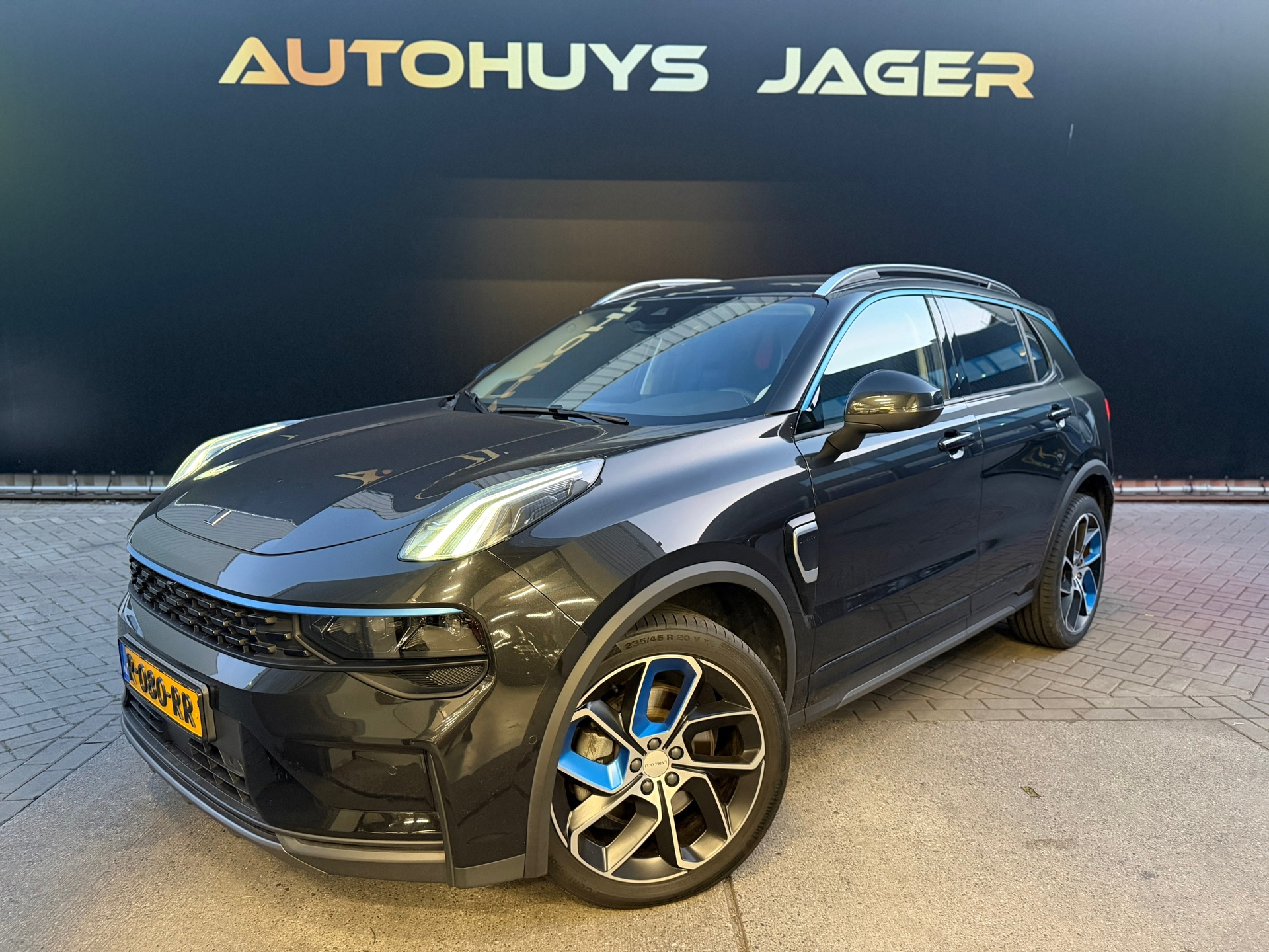 Lynk&co LYNK & Co 01 1.5 Pano 360 Memory Carplay Hybride Automaat 2022 - voorkant