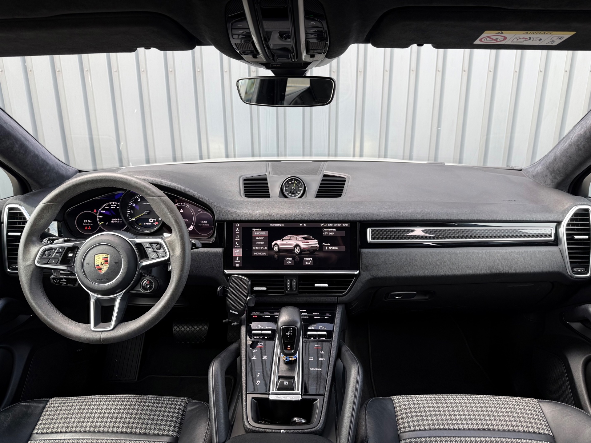 Foto van Porsche Cayenne E-hybrid