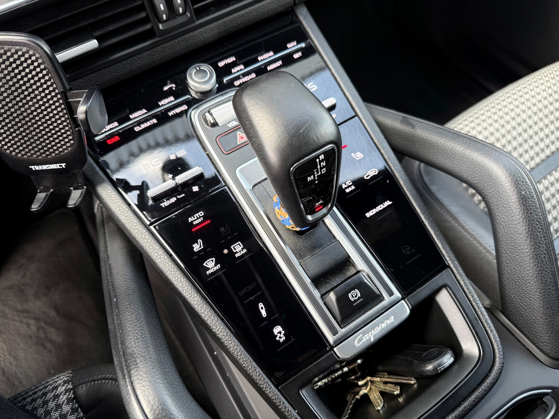 Foto van Porsche Cayenne E-hybrid
