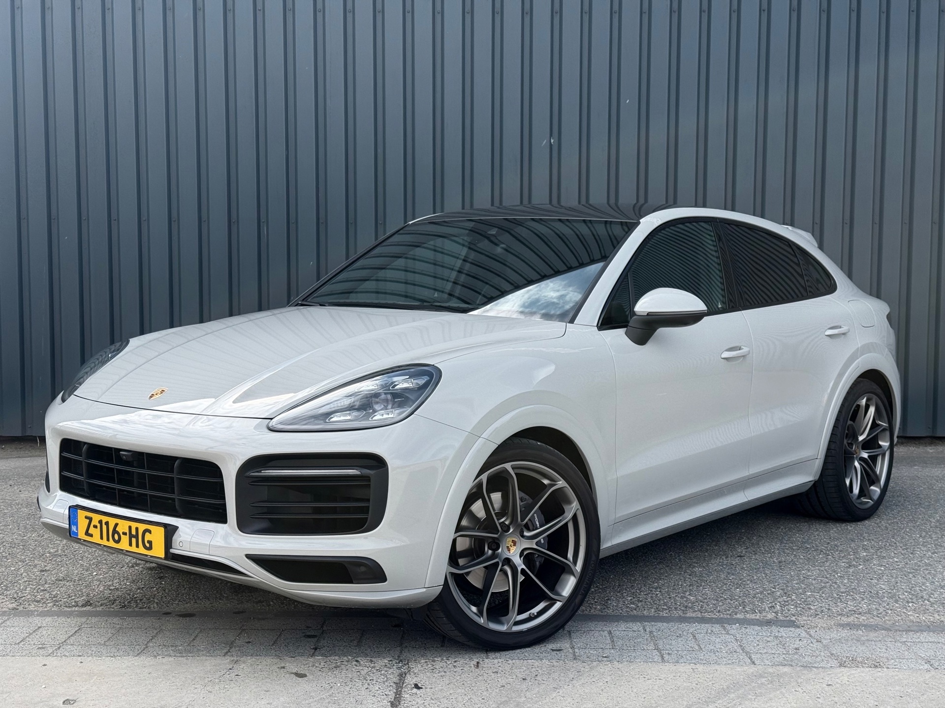 Foto van Porsche Cayenne E-hybrid
