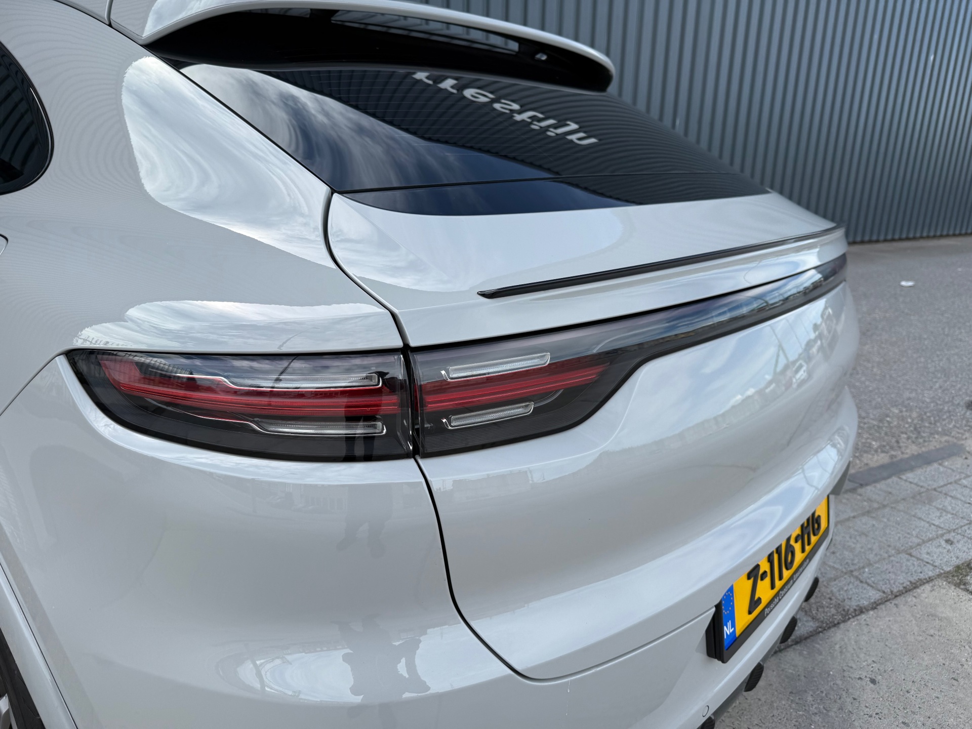 Foto van Porsche Cayenne E-hybrid