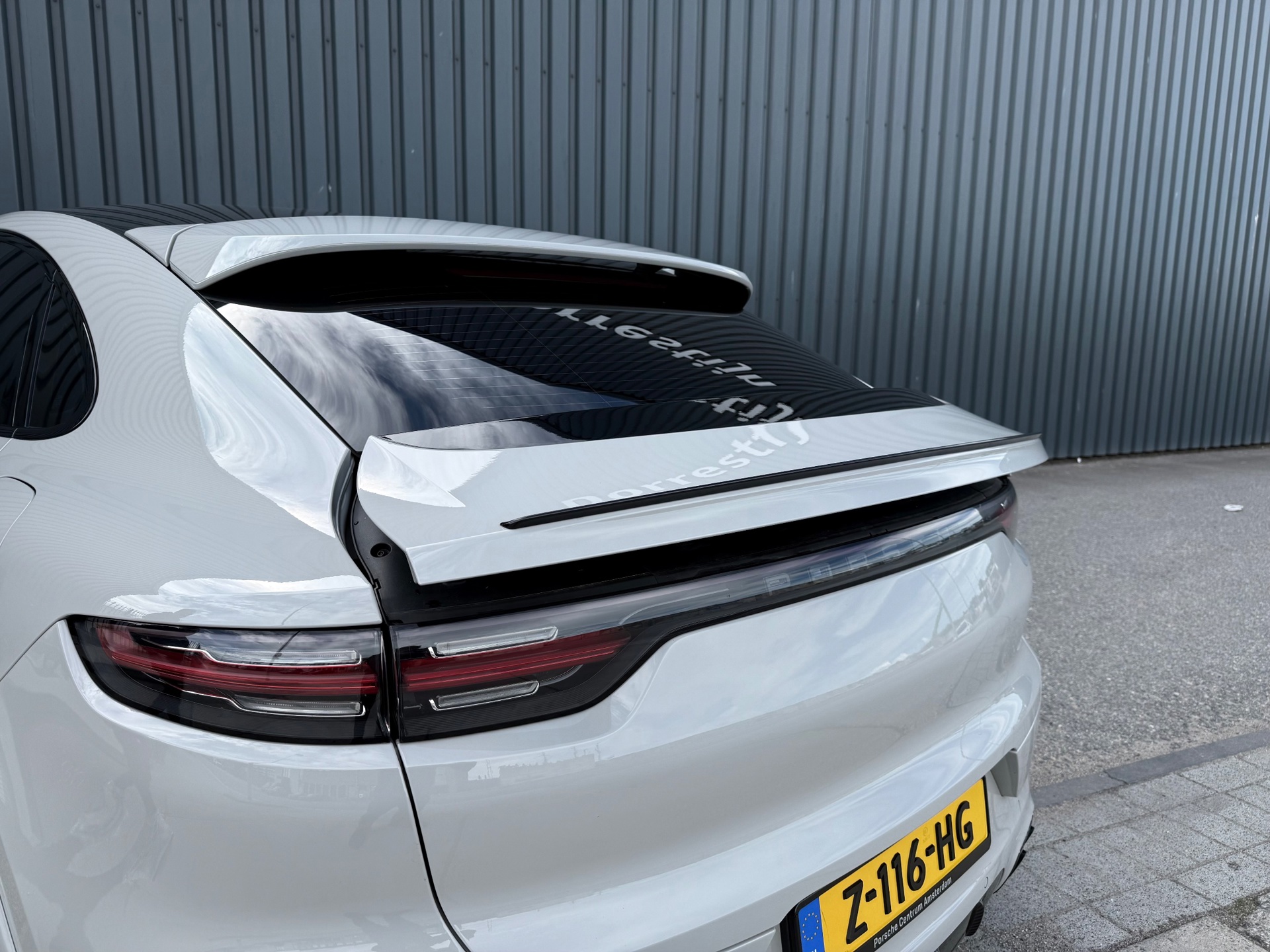 Foto van Porsche Cayenne E-hybrid