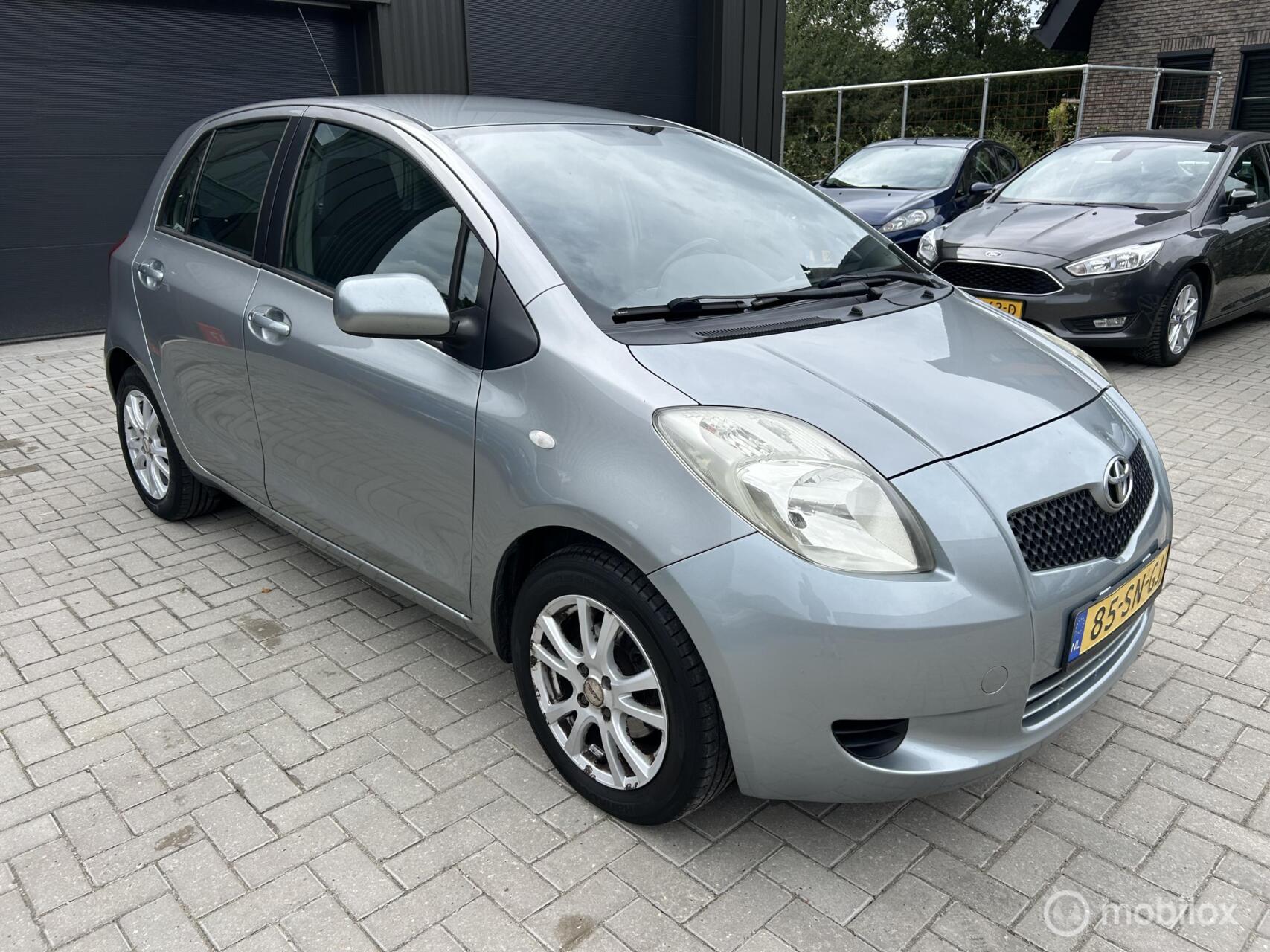 Toyota Toyota Yaris 1.3 VVTi Sol Airco 5 DRS 2006 - voorkant