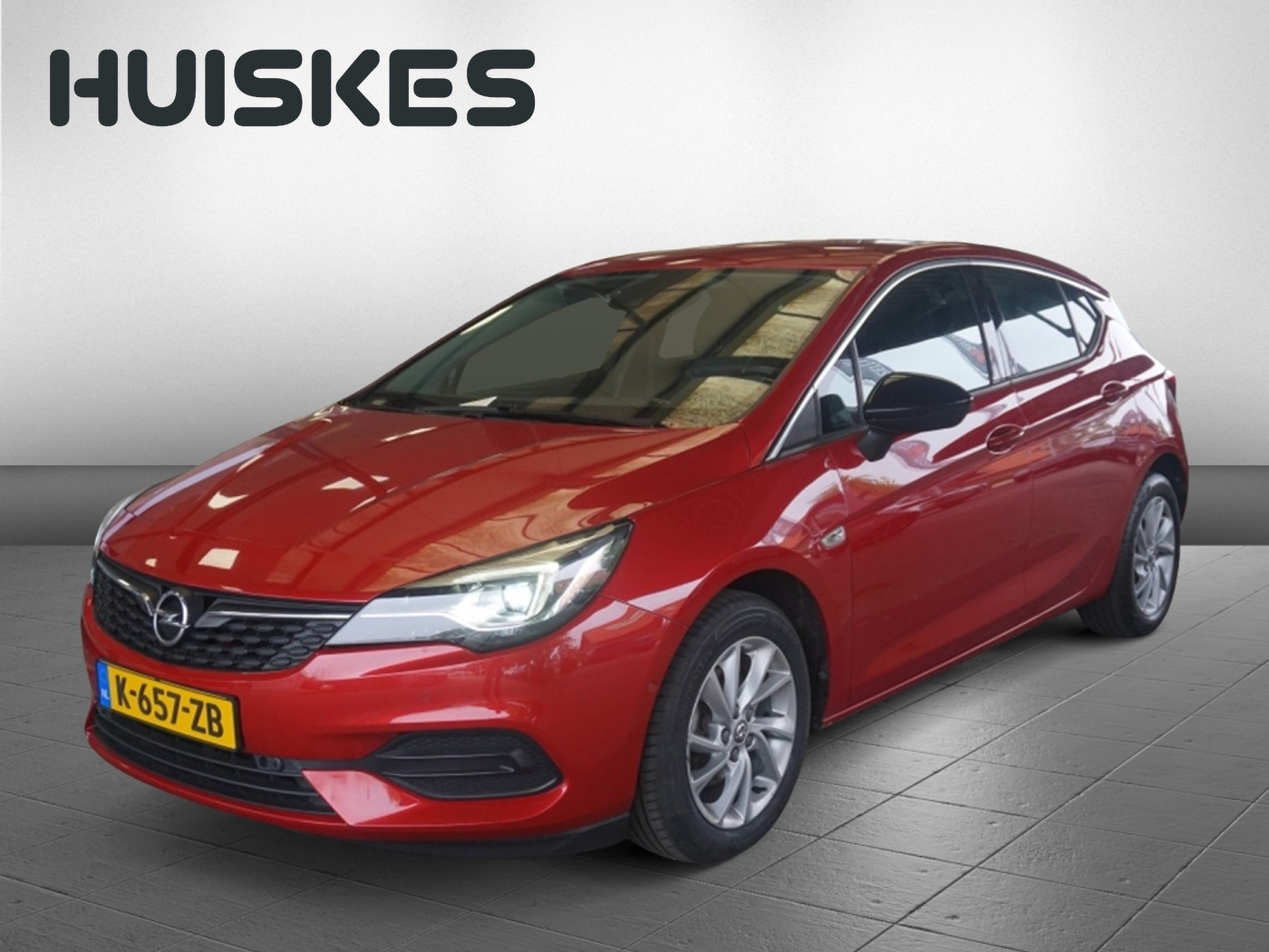 Opel Astra 1.2 Elegance 2021 - voorkant