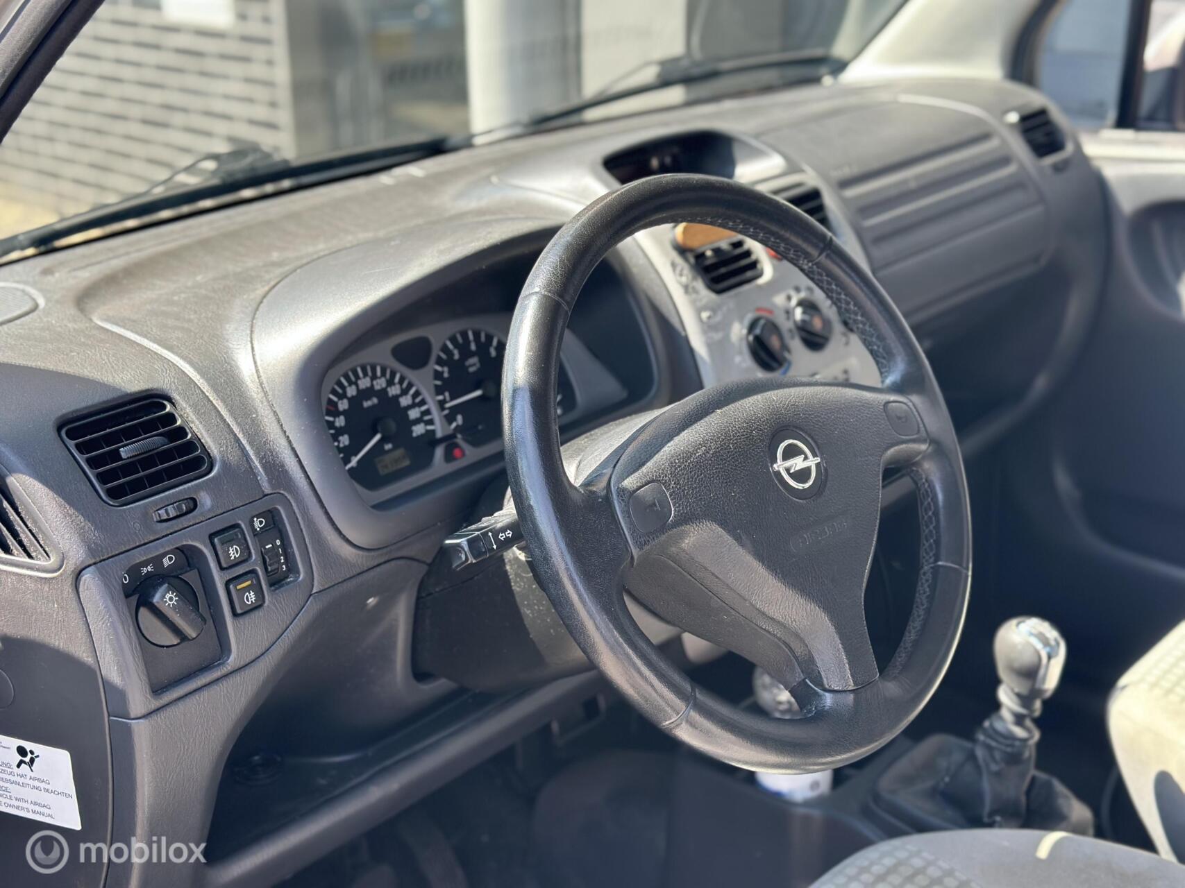 Foto van Opel Agila