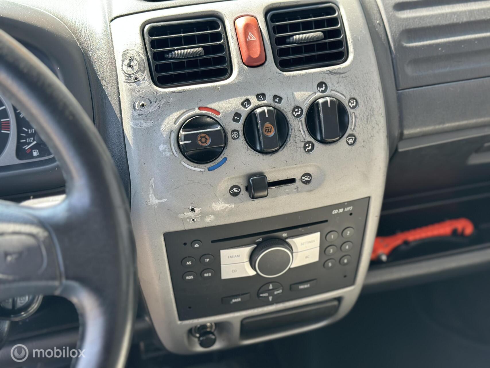 Foto van Opel Agila