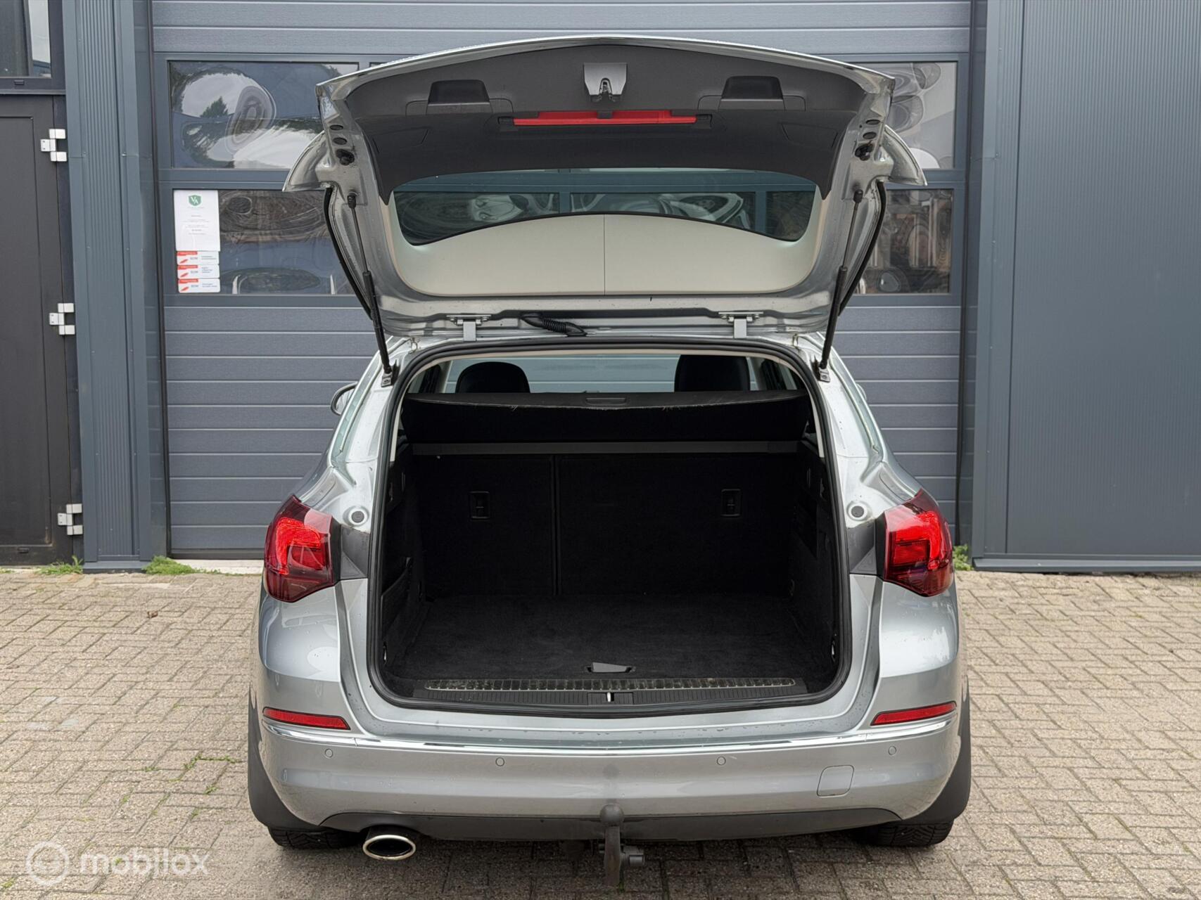 Foto van Opel Astra Sports Tourer
