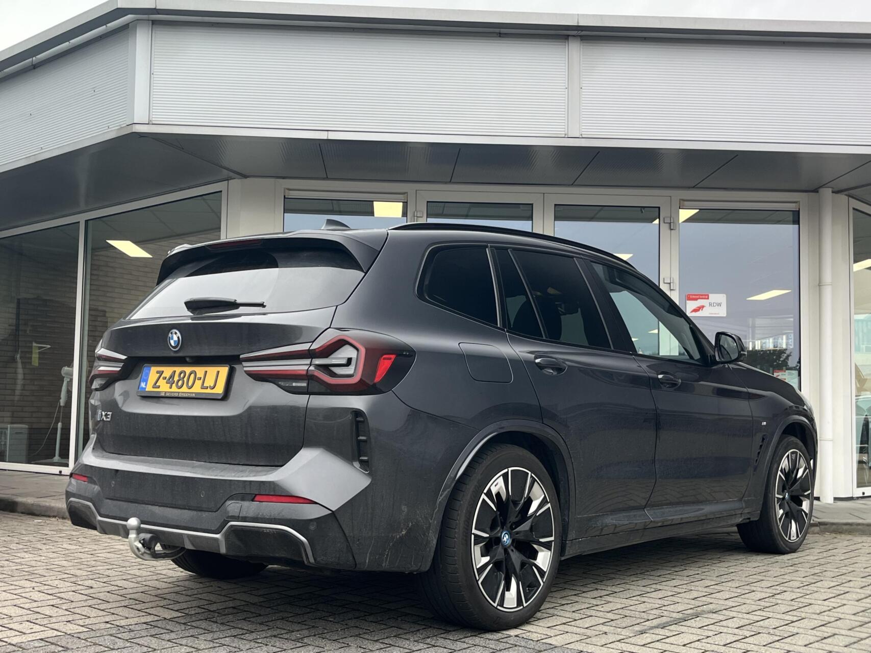 Foto van BMW Ix3