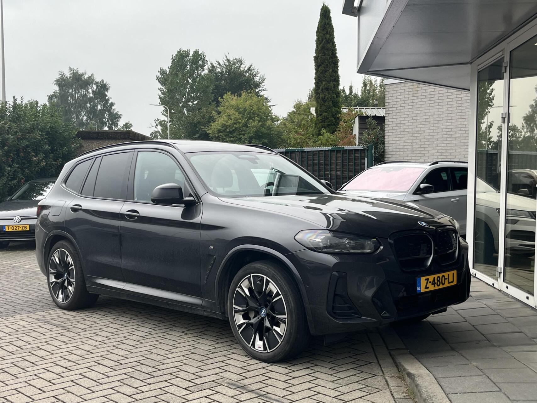 Foto van BMW Ix3