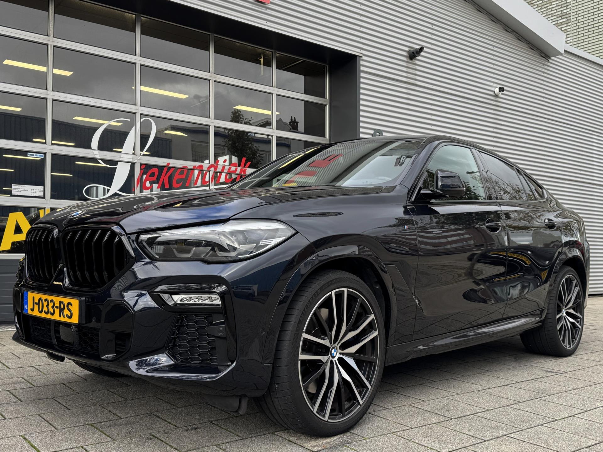 Foto van BMW X6 Xdrive30d