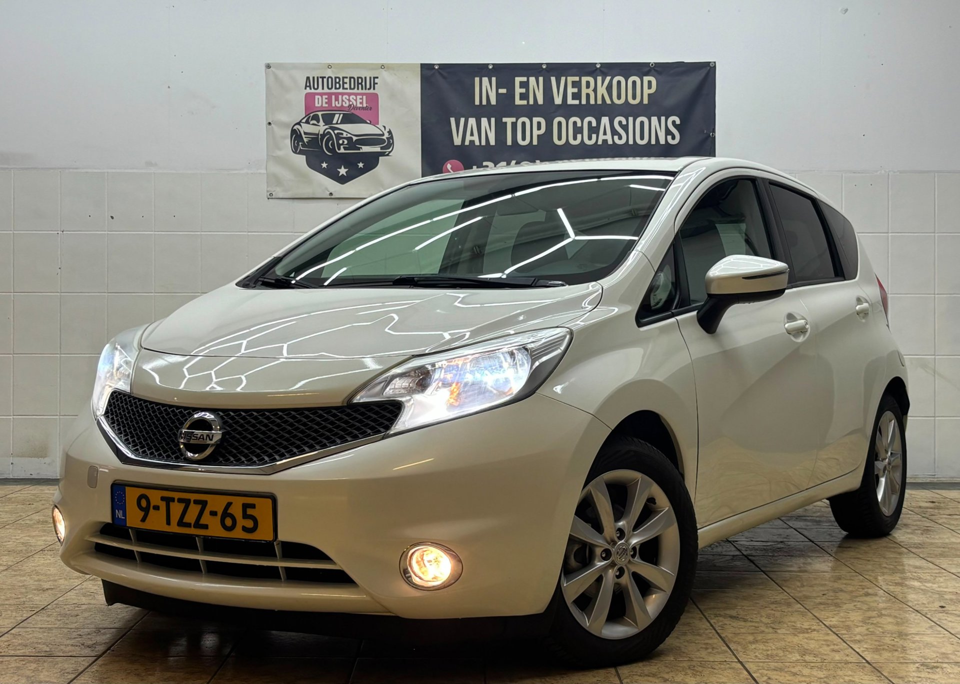 Nissan Nissan Note 1.2 DIG-S Connect Edition/ TOP STAAT /RIJKLAAR/ 2014 - voorkant