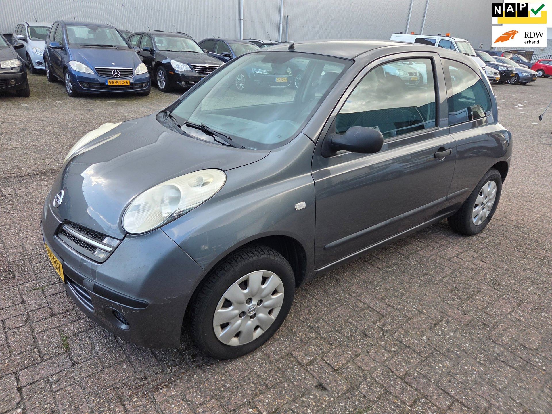 Nissan Nissan Micra 1.2 Visia rijdt goed 2005 - voorkant