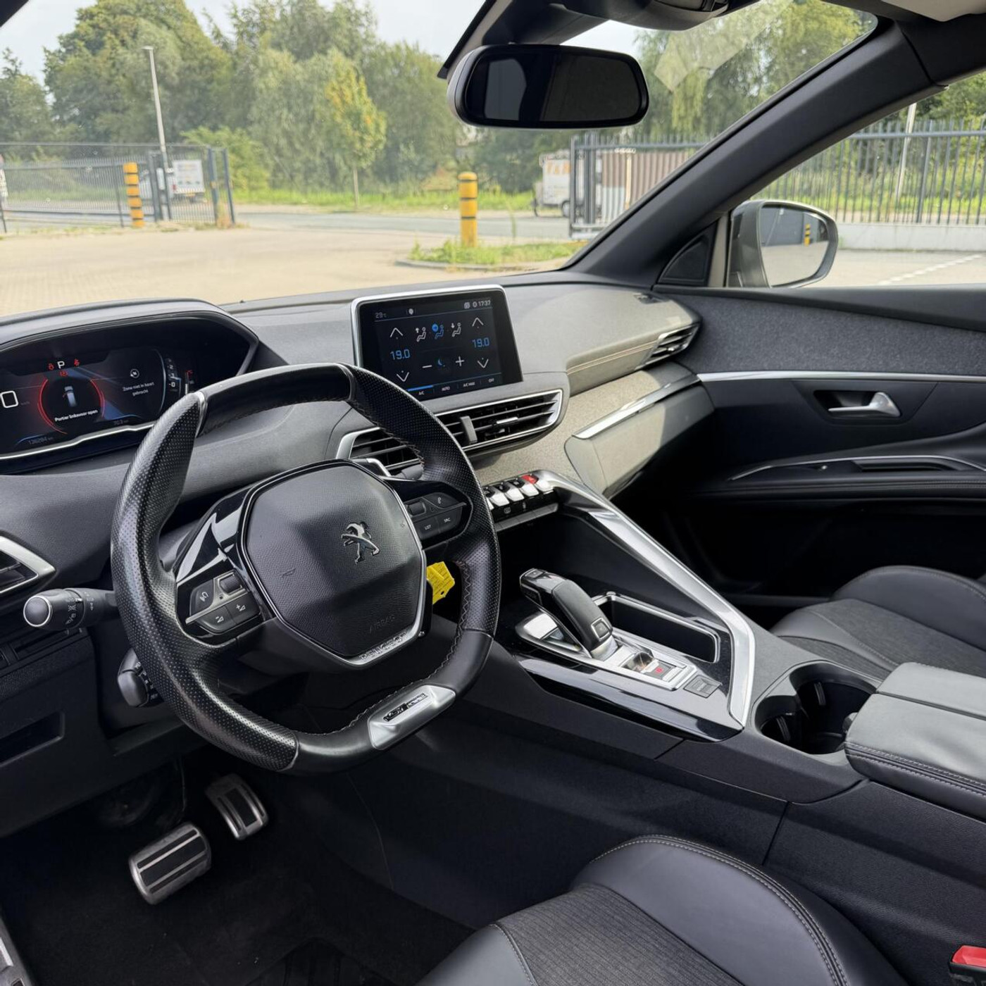 Foto van Peugeot 5008
