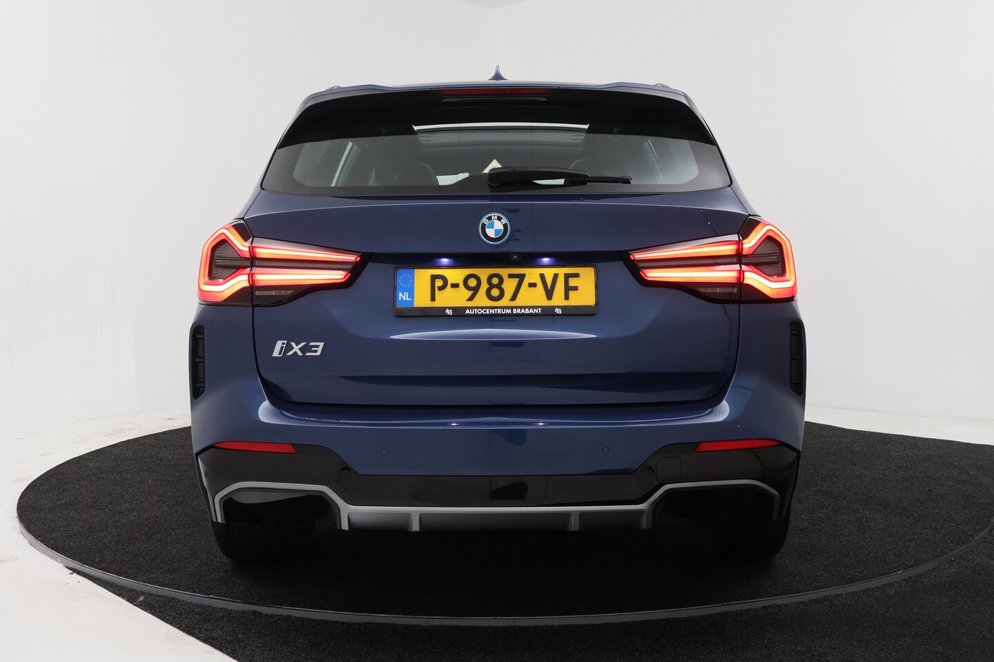Foto van BMW Ix3