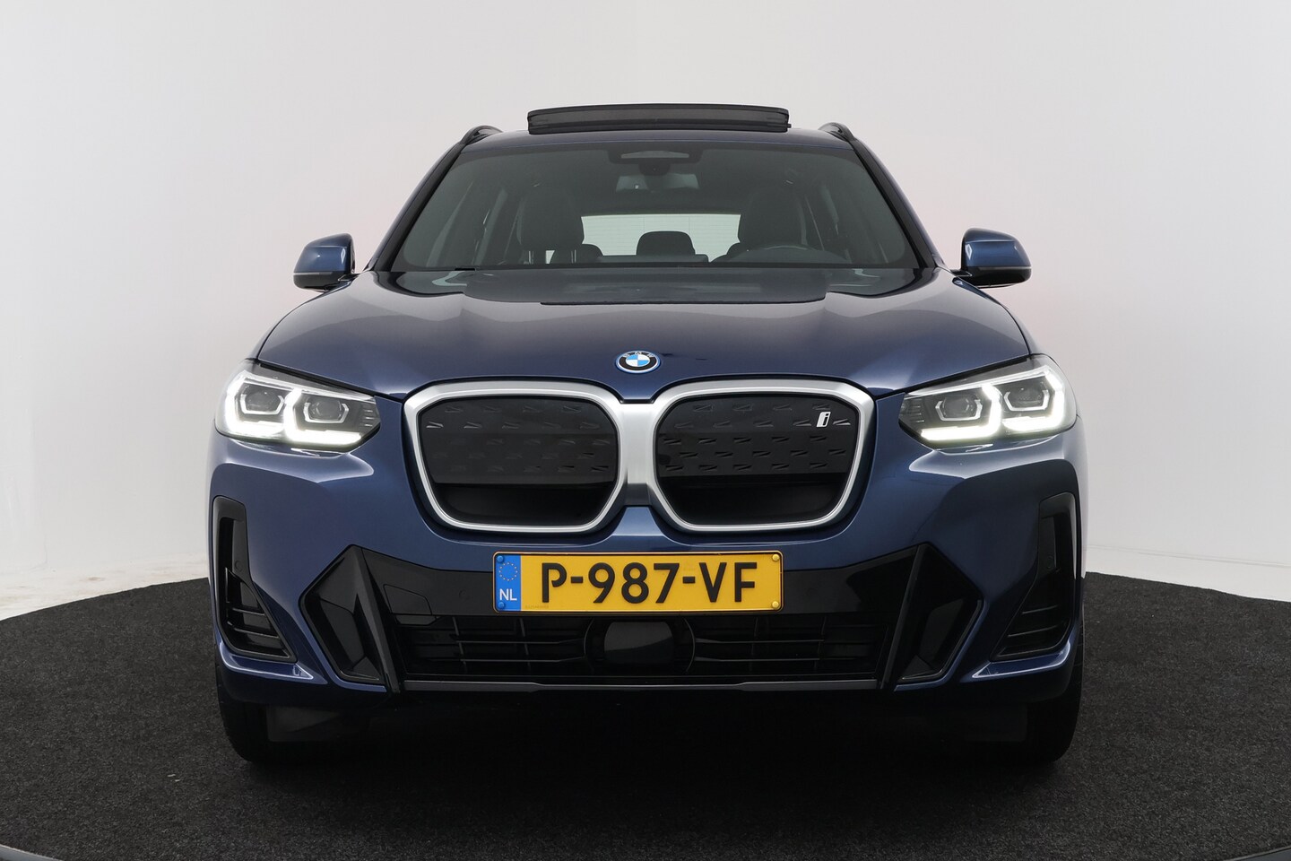 Foto van BMW Ix3