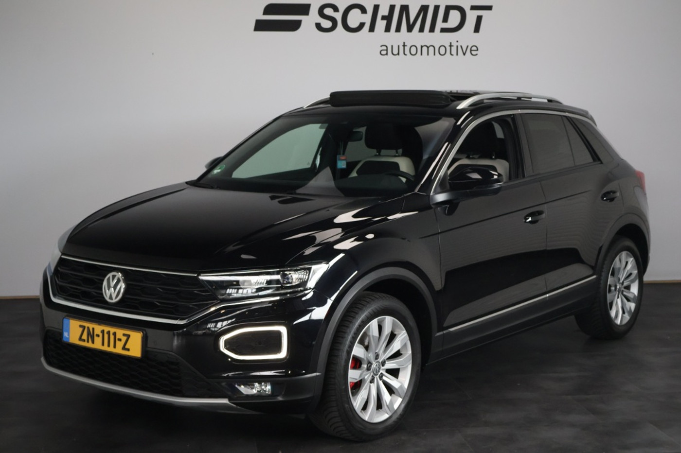Volkswagen T-roc 1.5 TSI Sport 150pk | Panoramadak | Trekhaak | Carplay | LED 2019 - voorkant