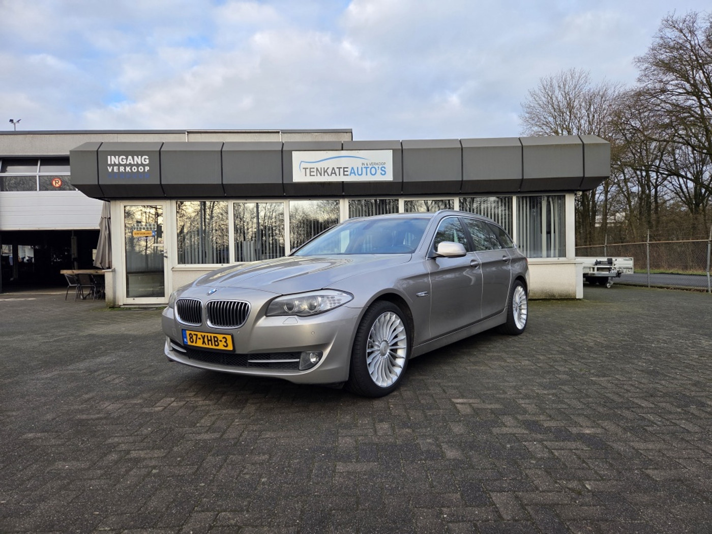 BMW 5er Reihe 520i High Executive Leder Automatische airco Cruise control 19 i 2012 - voorkant