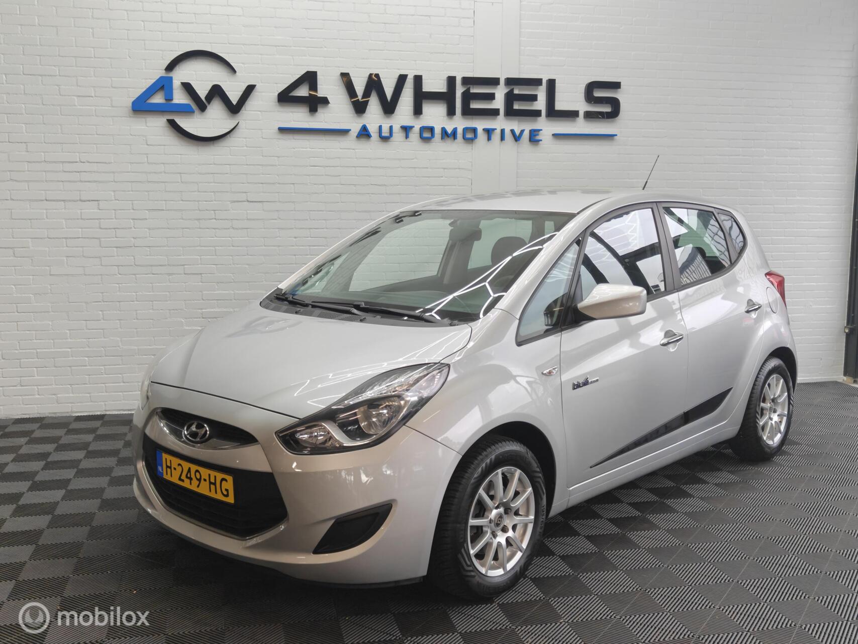 Hyundai Ix20 1.4i i-Vision 2013 - voorkant
