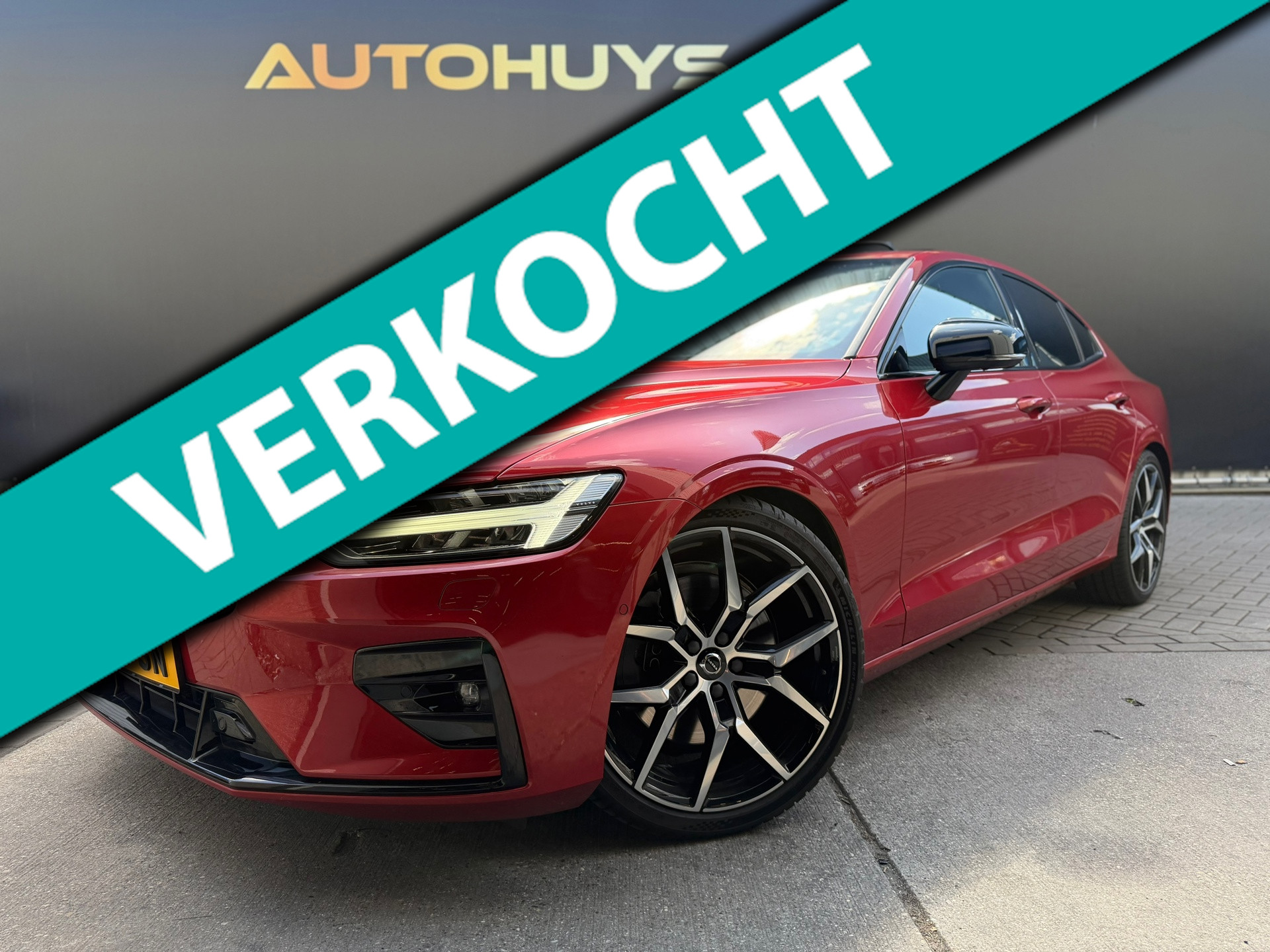Volvo S60 2.0 T5 Intro Edition R-design Pano hud trekhaak Leer Carplay 360 B&W 2019 - voorkant