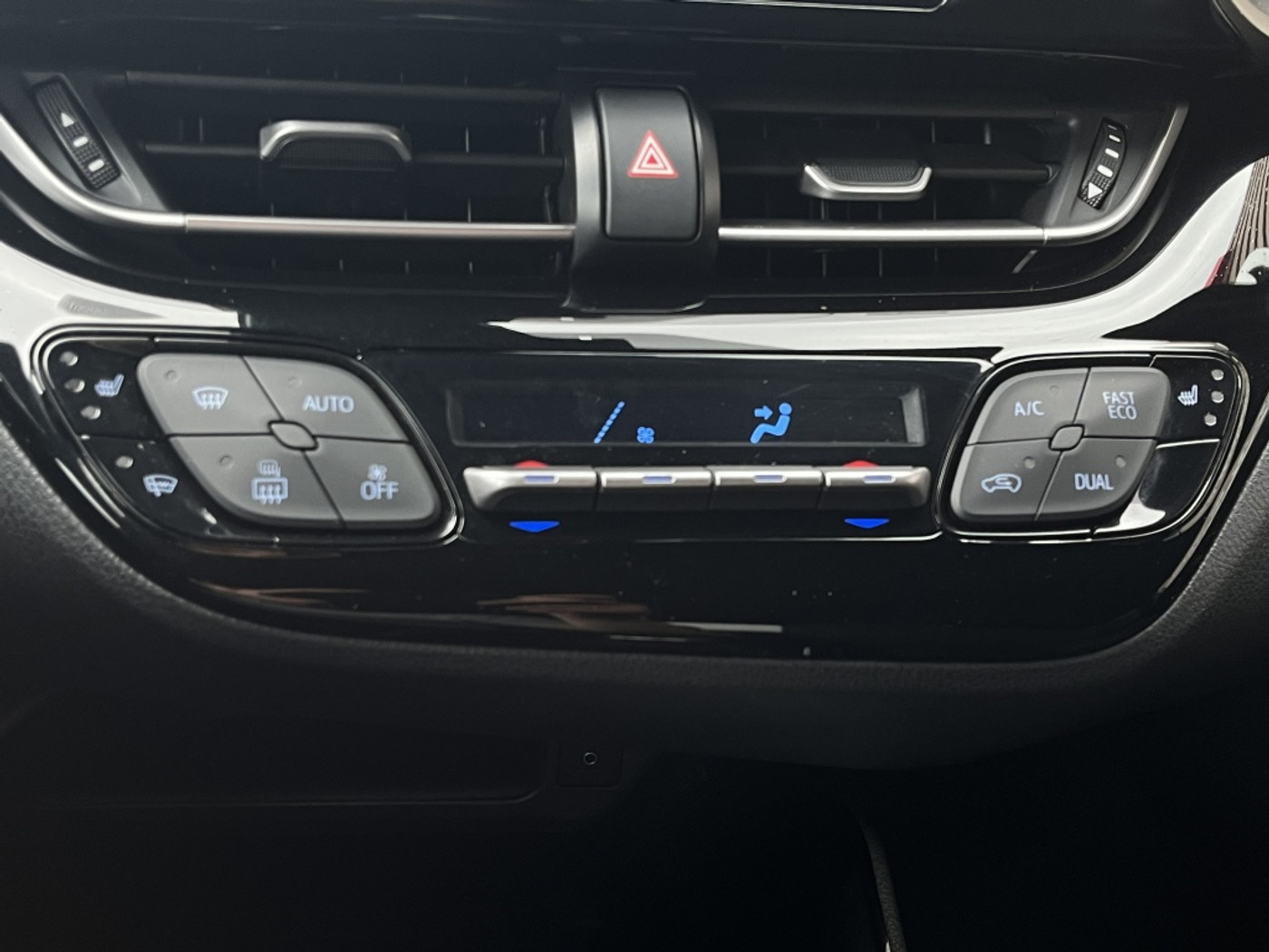 Foto van Toyota Toyota C-hr