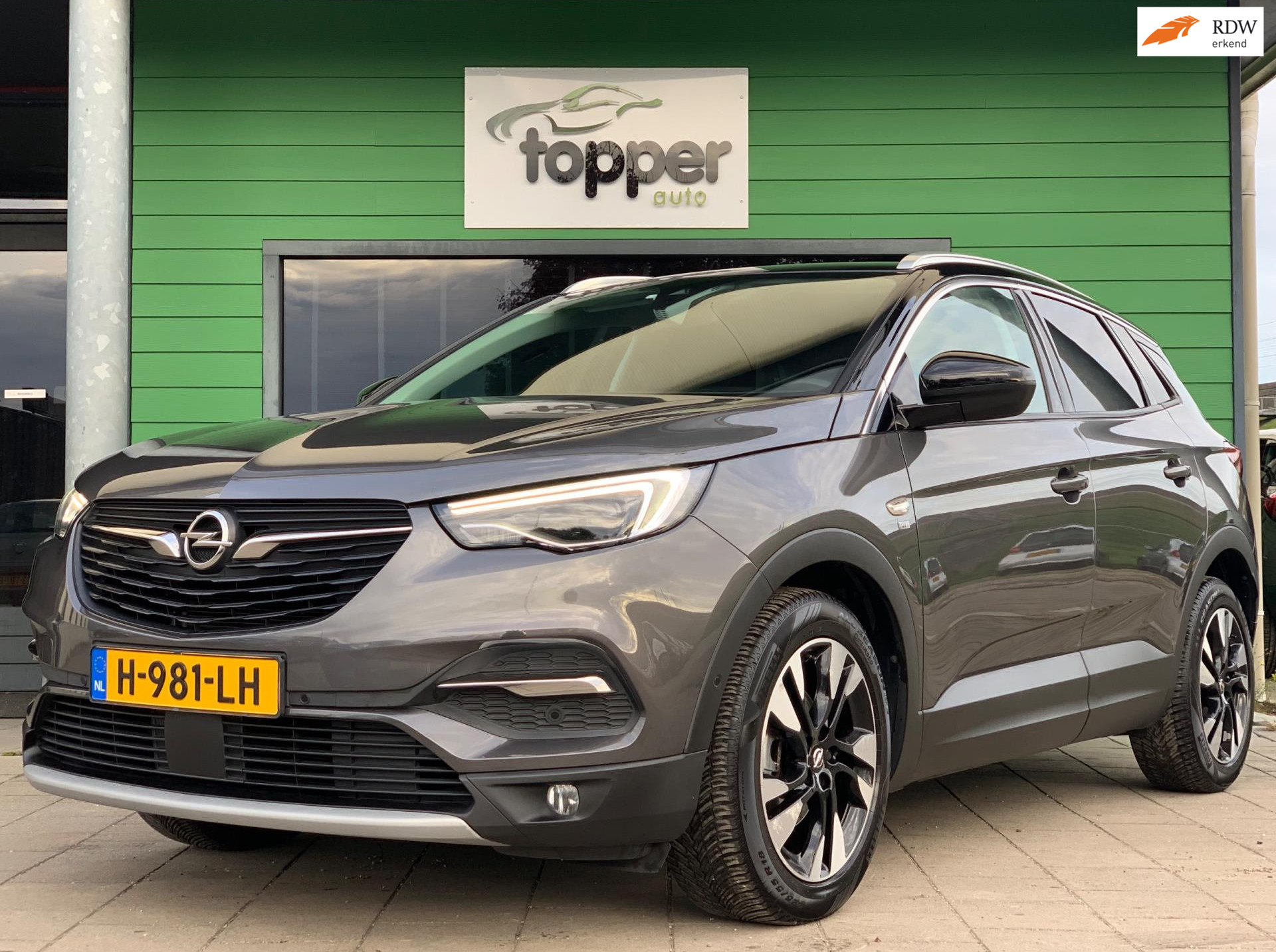 Opel Grandland X 1.2 Turbo Innovation|1e Eigenaar|Automaat|Navigatie|Camera|Climatronic|CruiseControl 2019 - voorkant