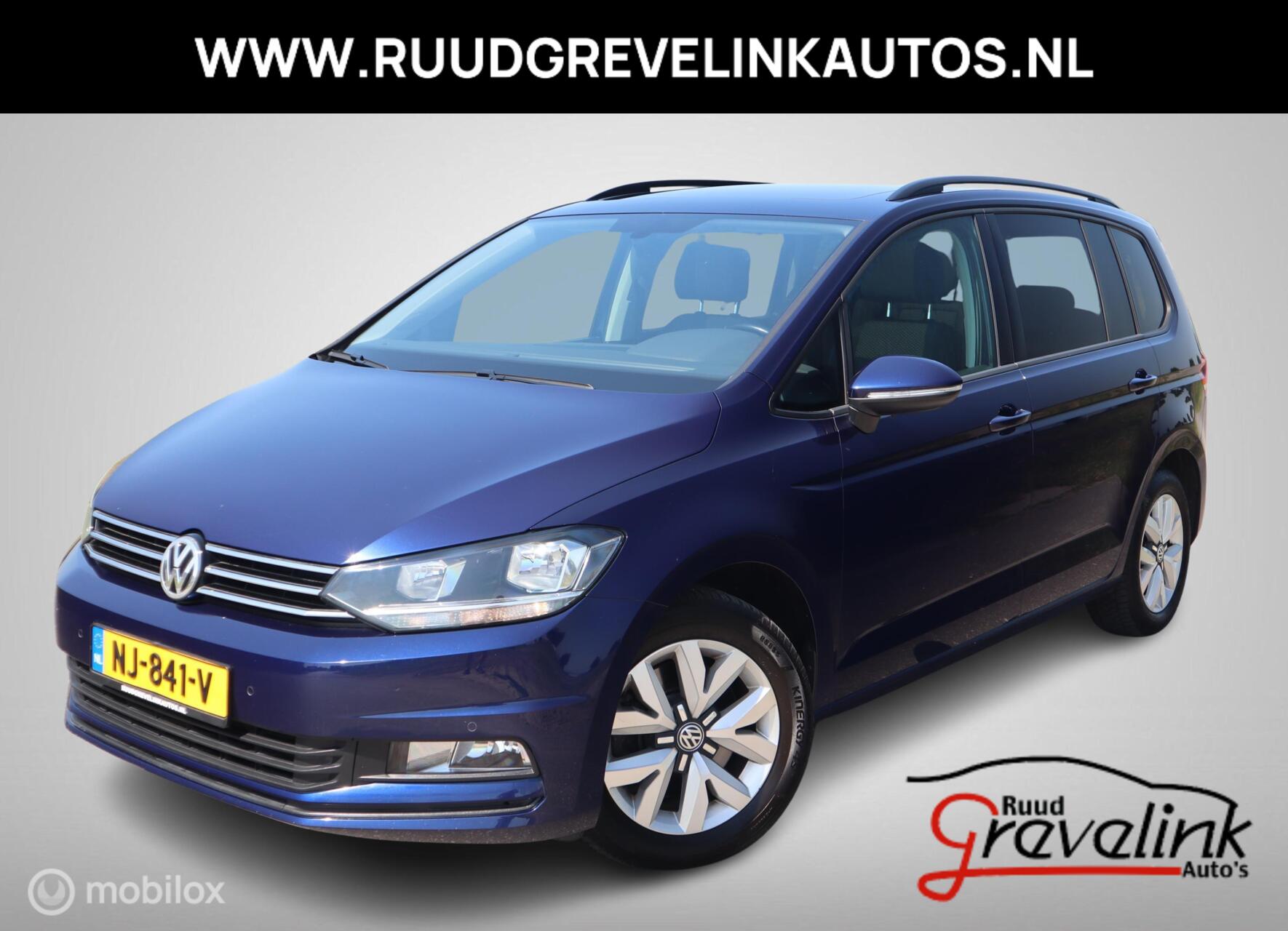 Volkswagen Touran 1.2 TSI 110 PK H6 Panodak DonkerGlas Clima Pdc V+A 2017 - voorkant