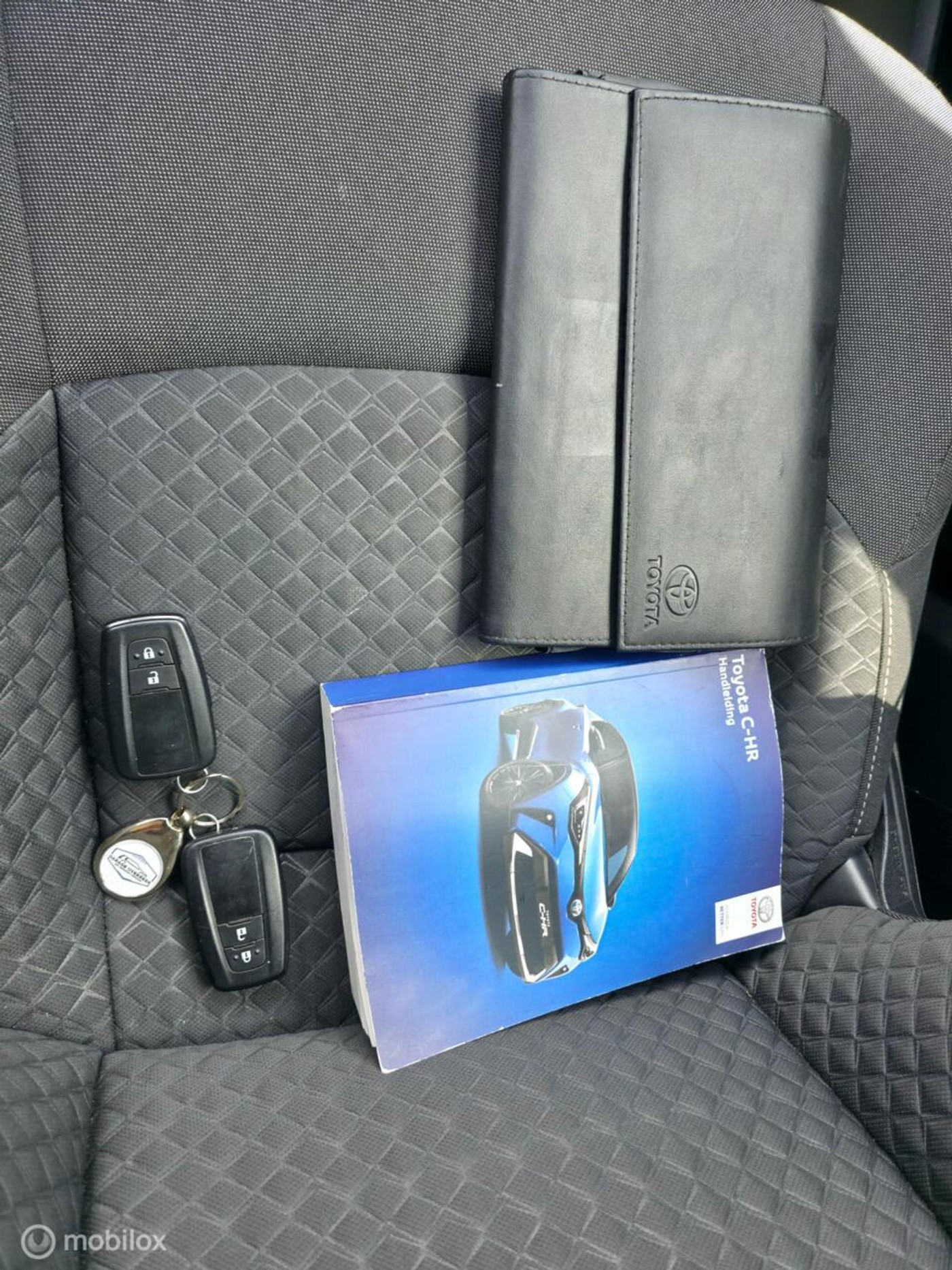 Foto van Toyota Toyota C-hr