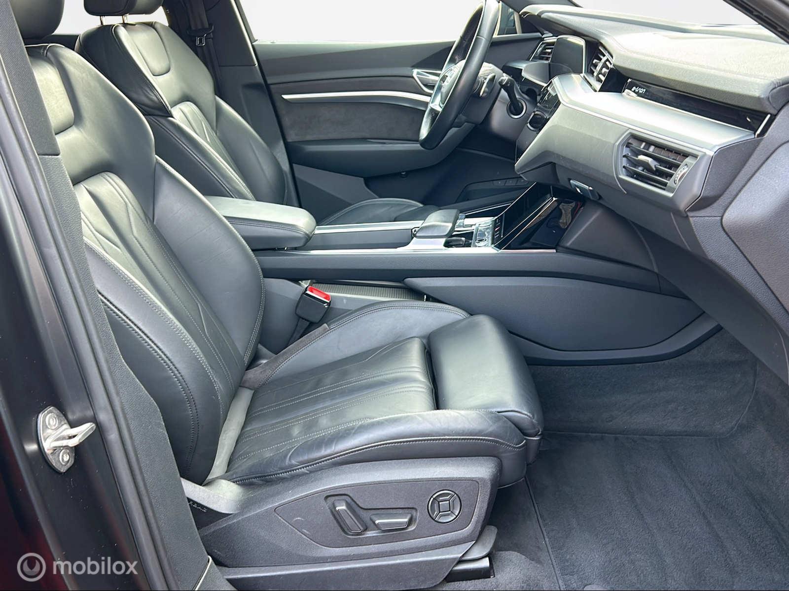 Foto van Audi E-tron