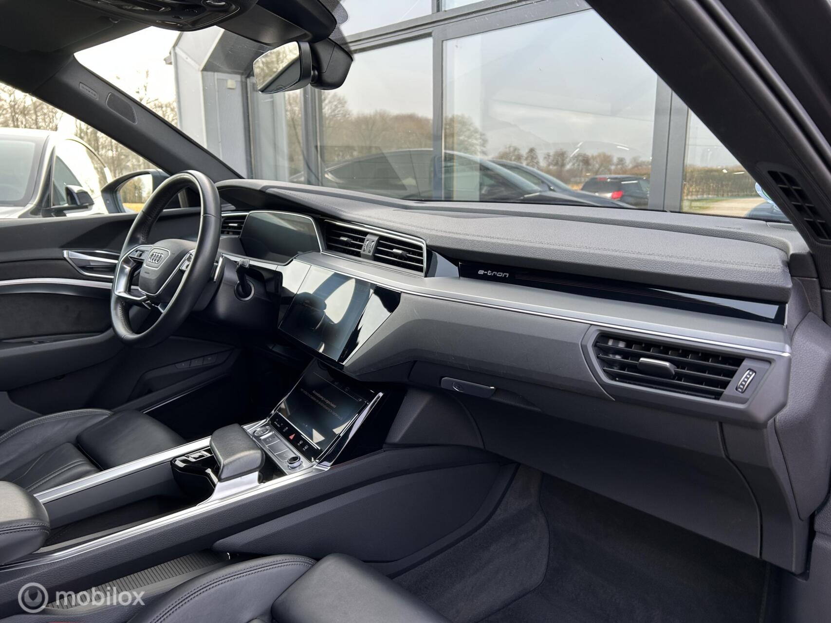 Foto van Audi E-tron