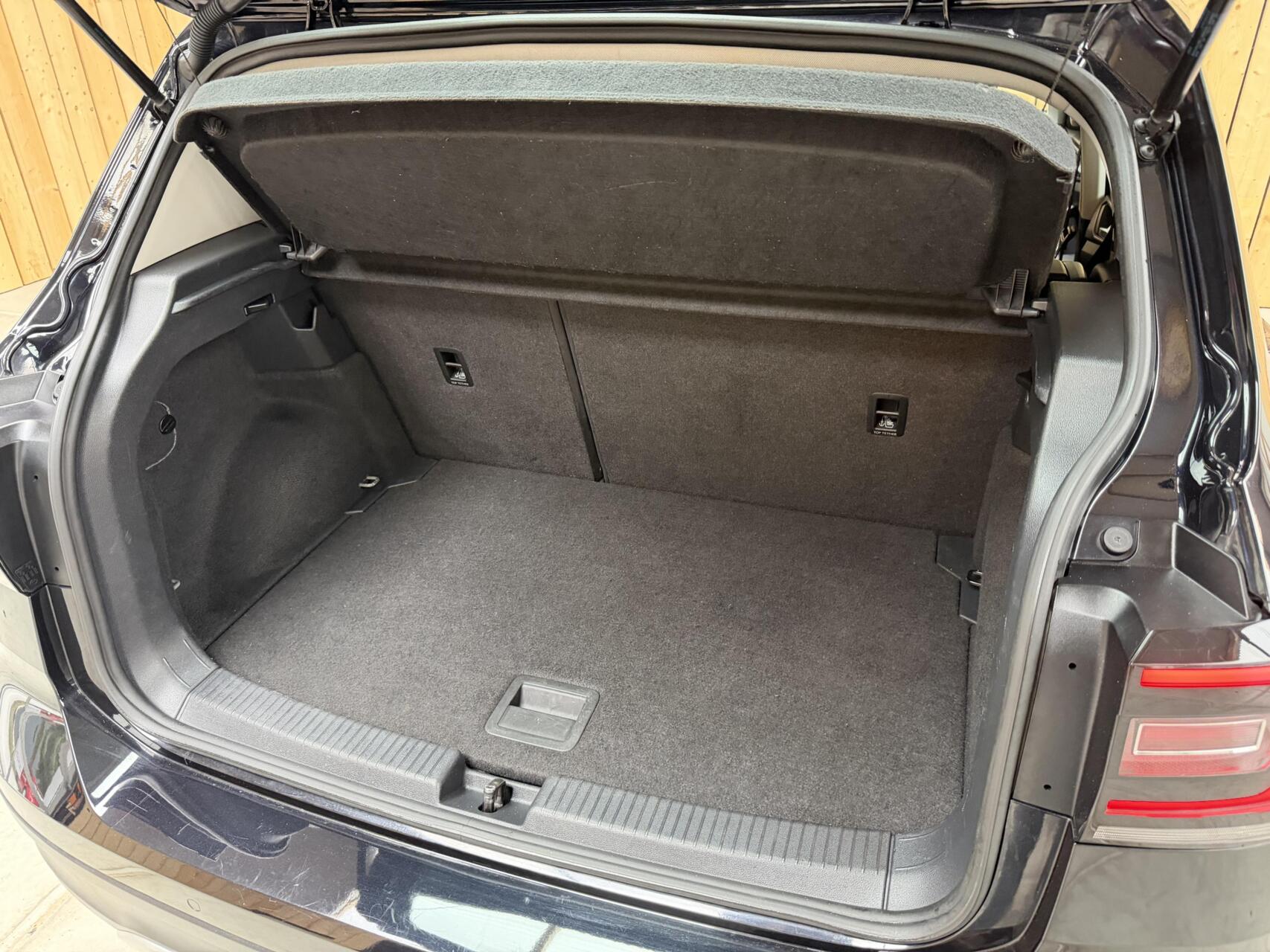 Foto van Volkswagen T-cross